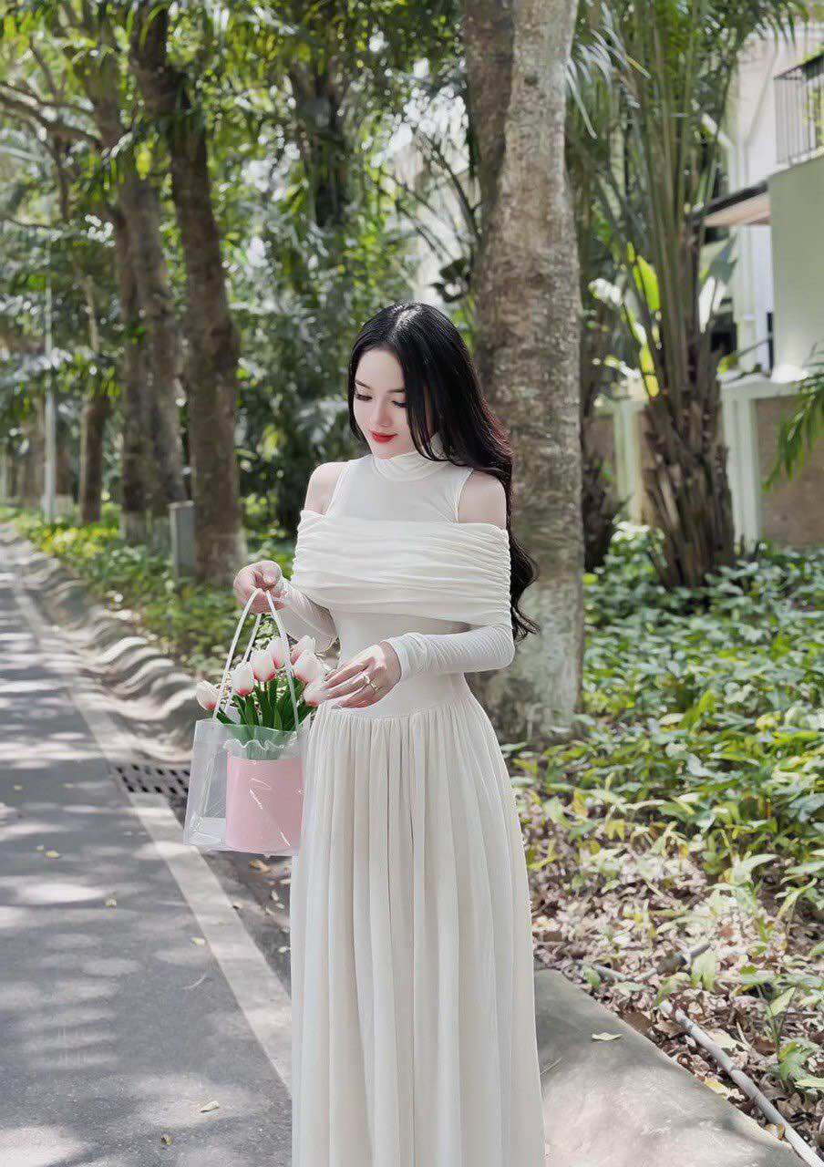 Đầm xoè