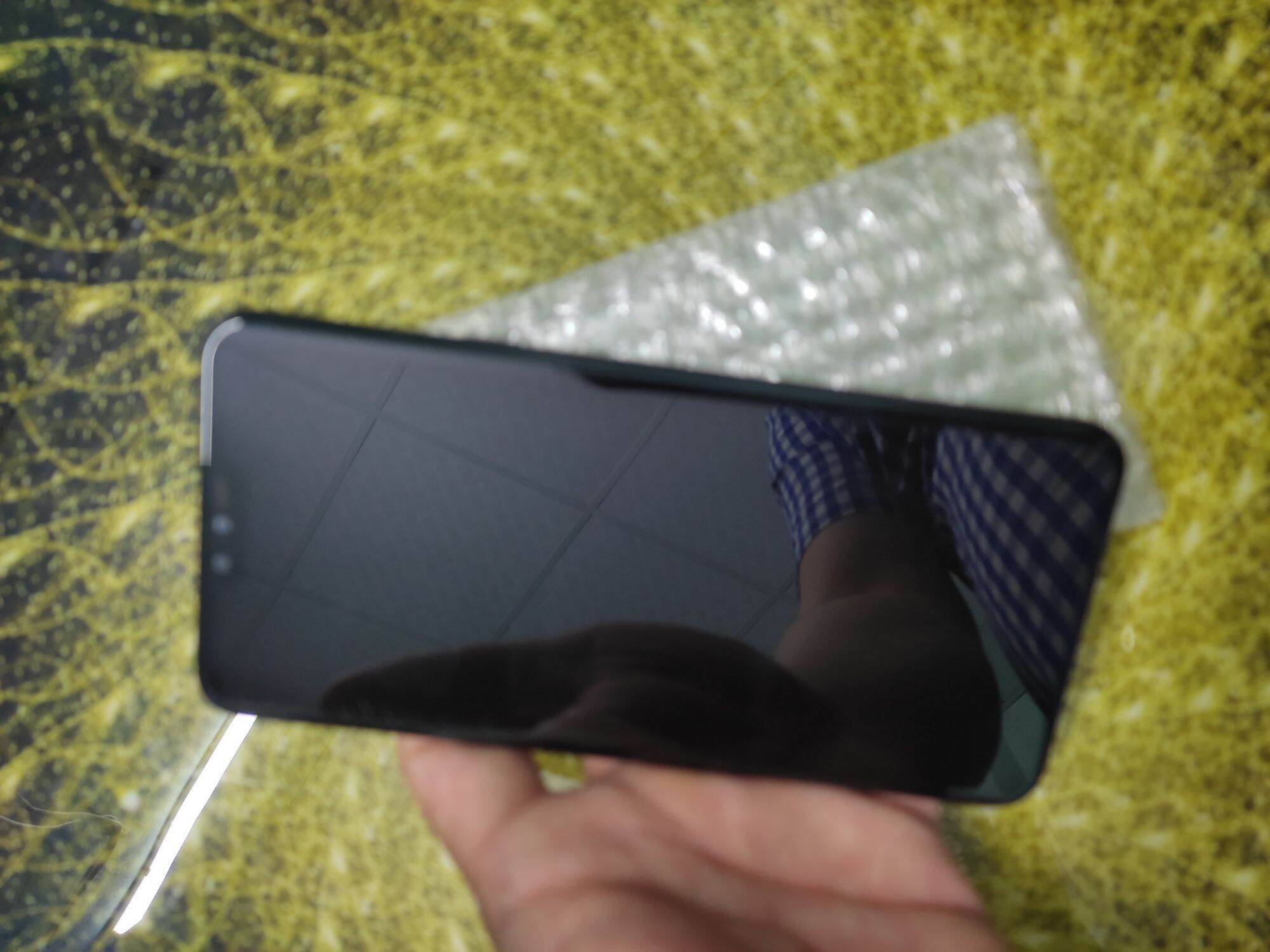 LG V40ThinQ