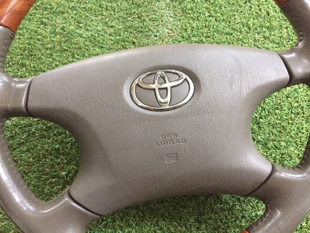 Vô lăng Toyota 4 chấu vân gỗ
