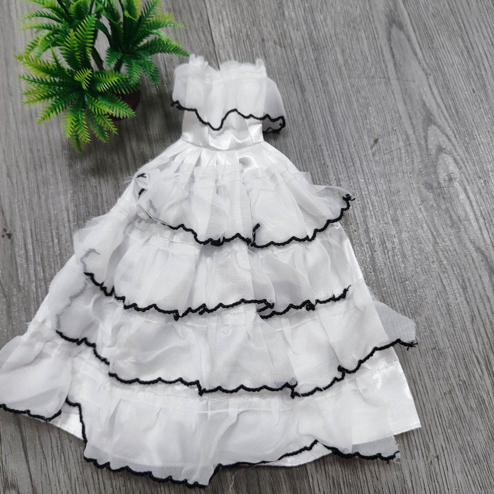 Các mẫu váy dạ hội cúp ngực cho búp bê 30cm
