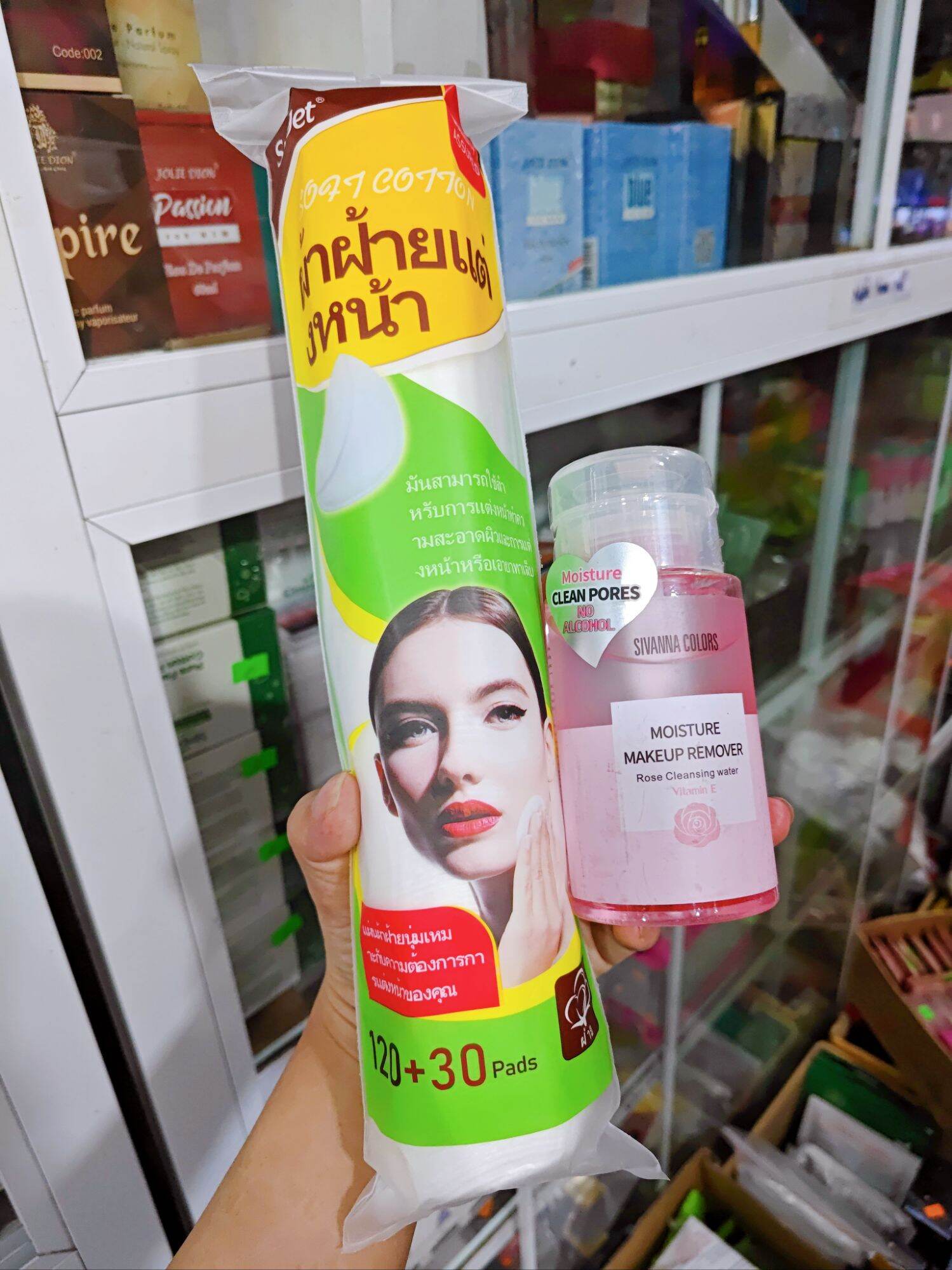 Nước tẩy trang sivanna rose vitamin e thái lan 180ml