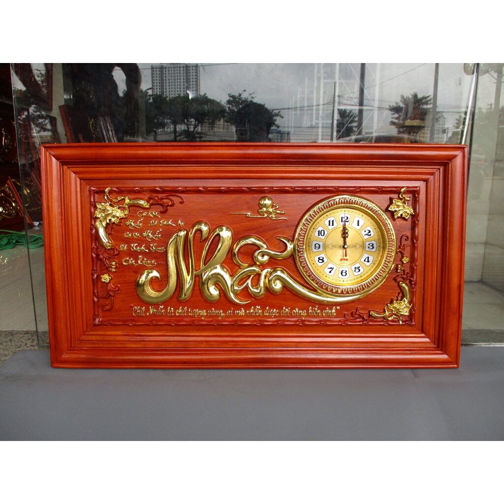 Tranh đồng hồ chữ nhẫn gỗ hương nguyên khối dát vàng