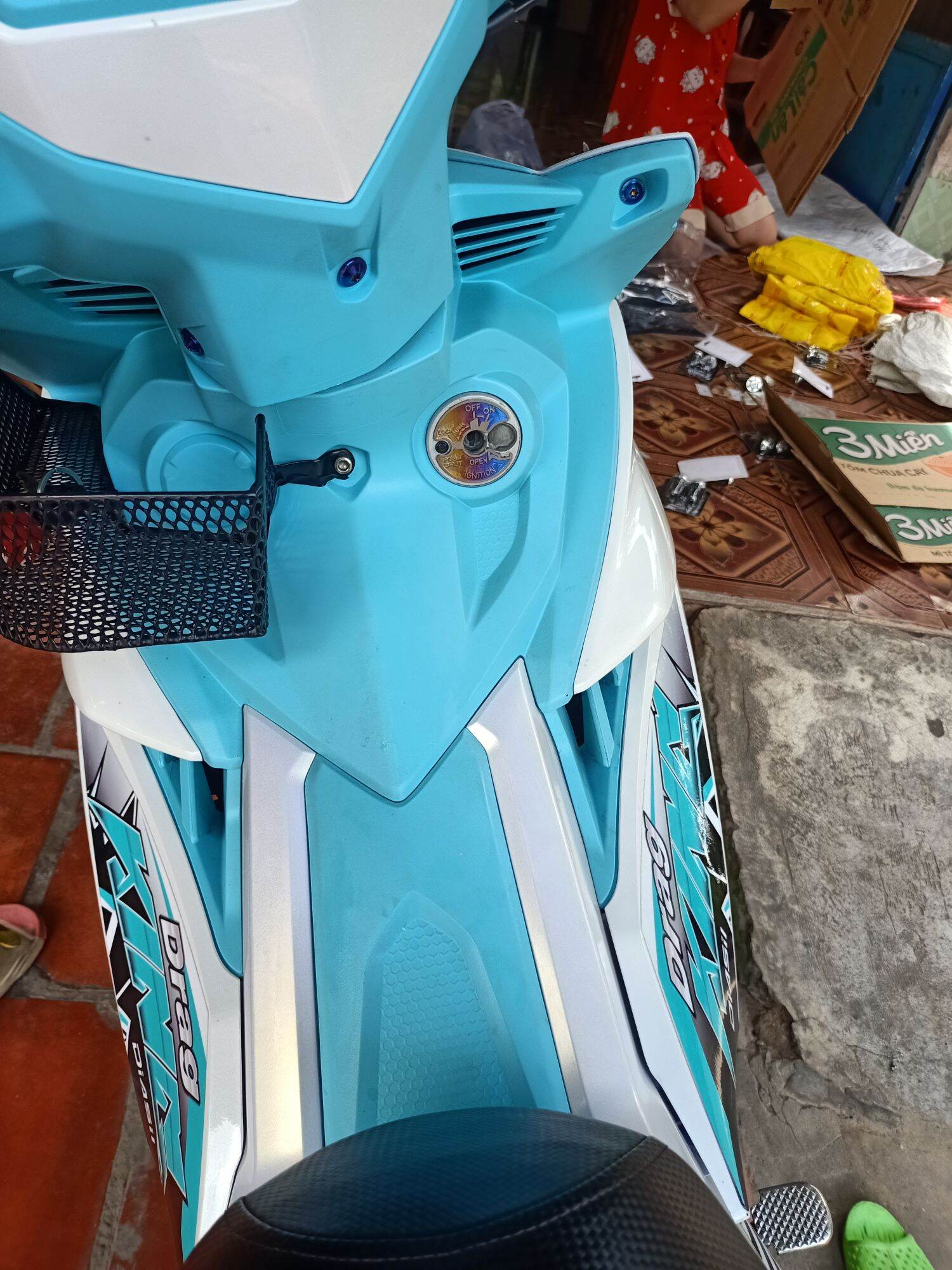 Miếng Dán Ổ Khóa Titan Ex 135 150