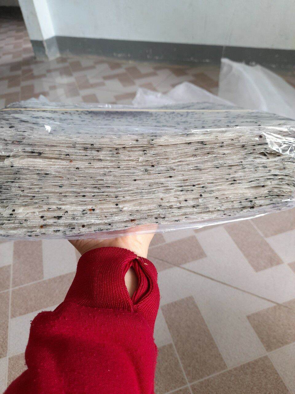 2kg bánh tráng mè đen ( ninh thuận) 100 cái