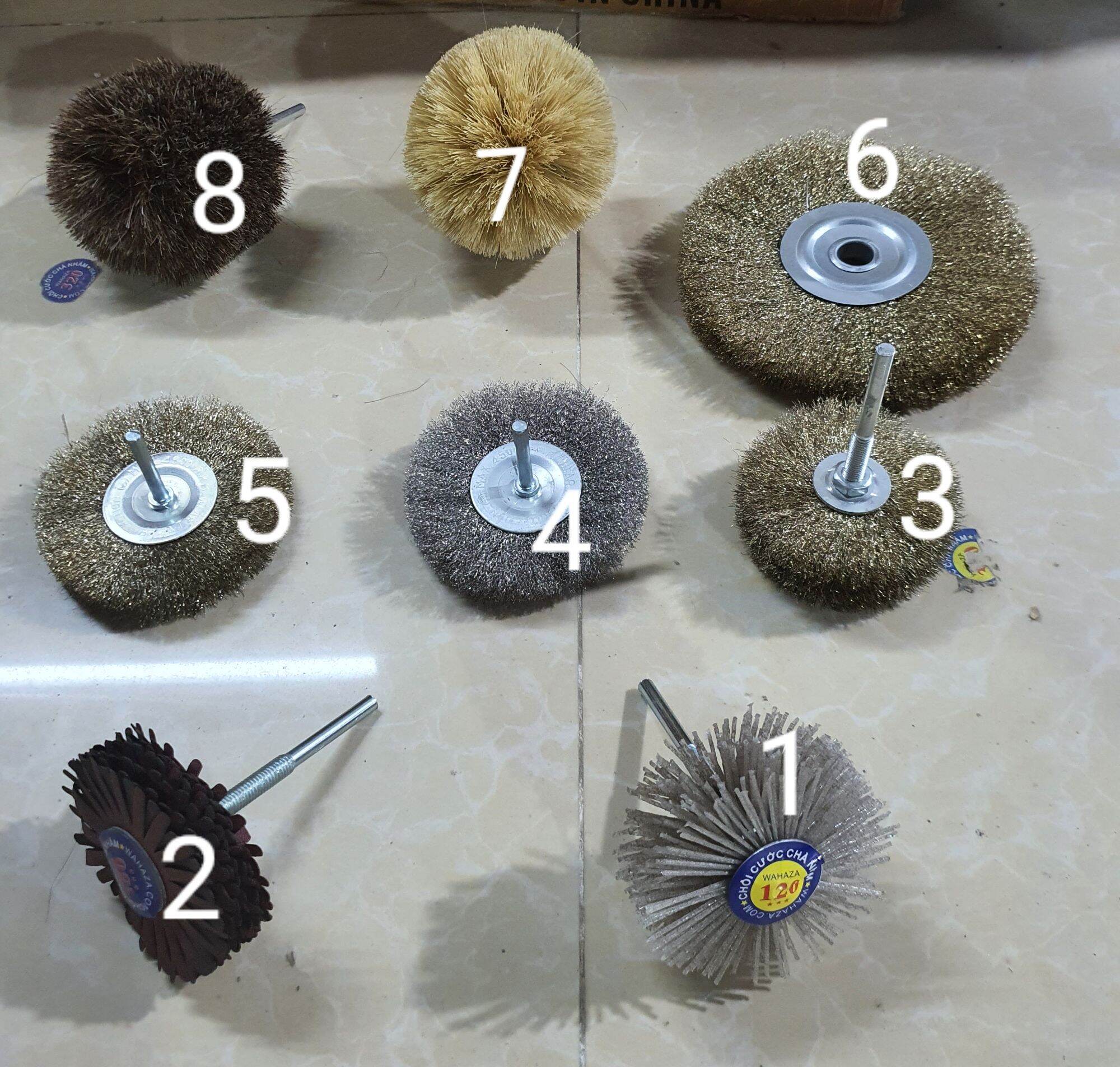 Chổi quật ( chổi cước, chổi thép, chổi tre, chổi lông ngựa)