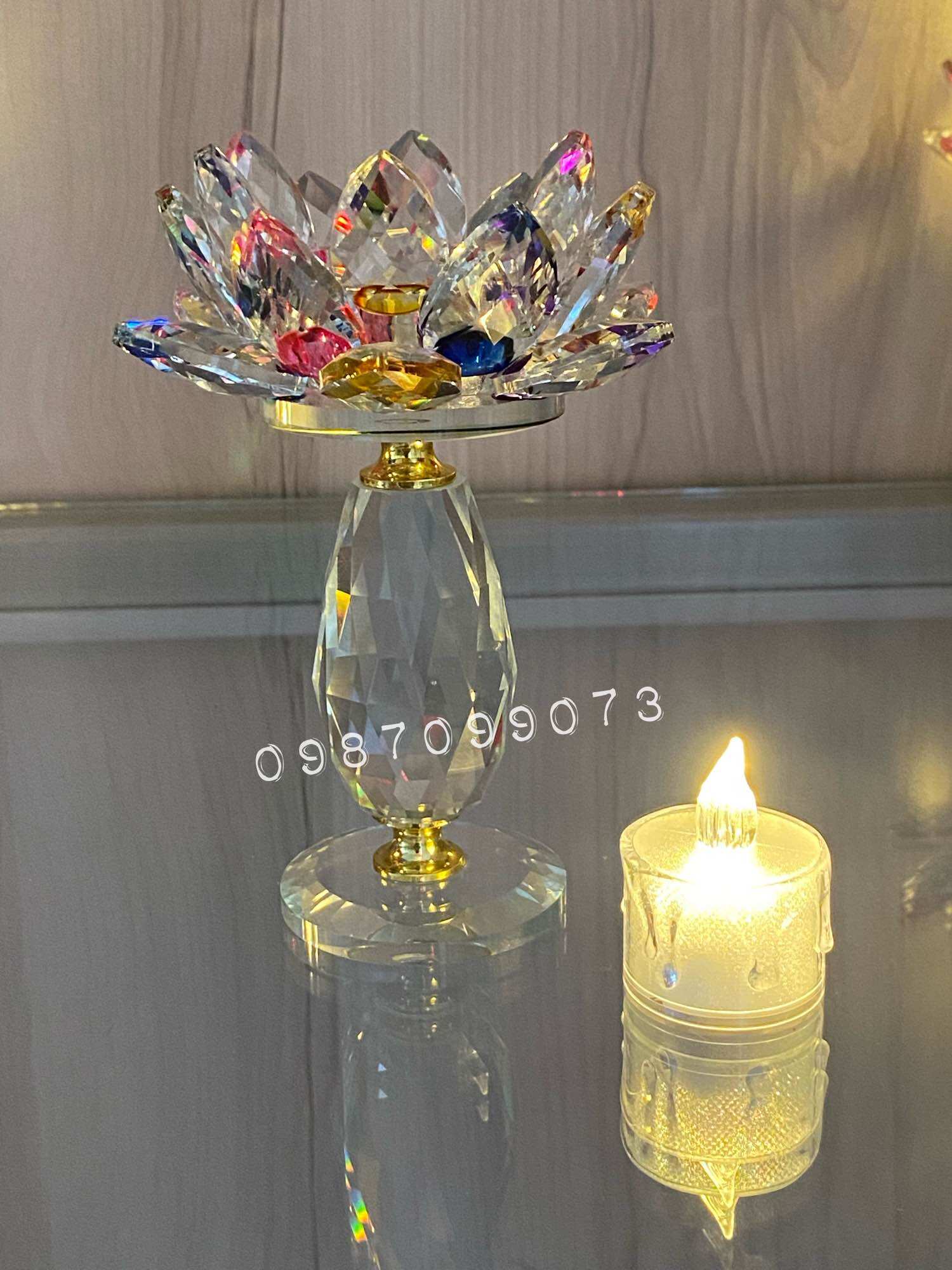 Chân đèn để nến hoa sen pha lê - chân đế để nến pha lê