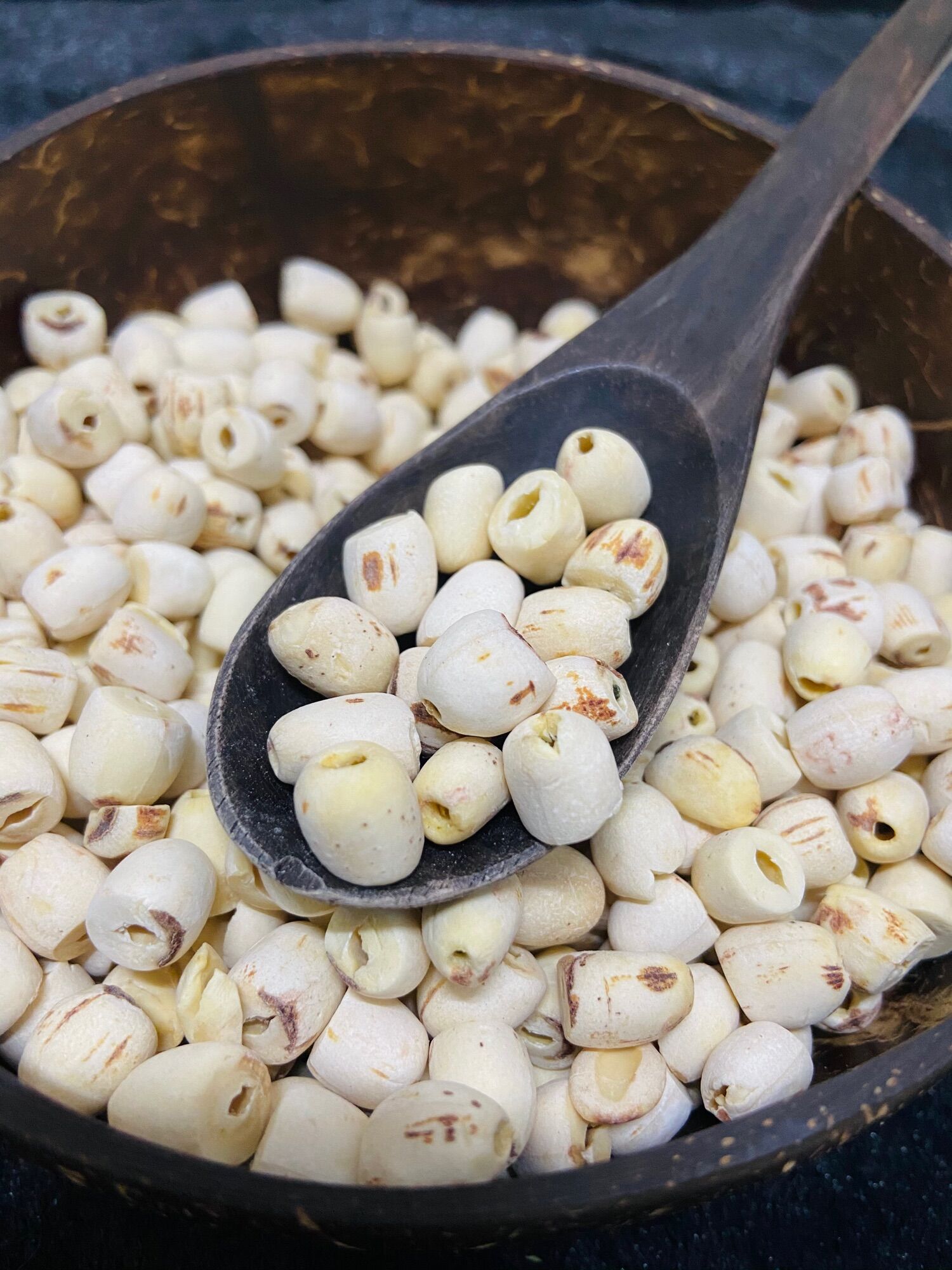 1kg Hạt sen khô - Hạt ý dĩ (hạt bo bo)