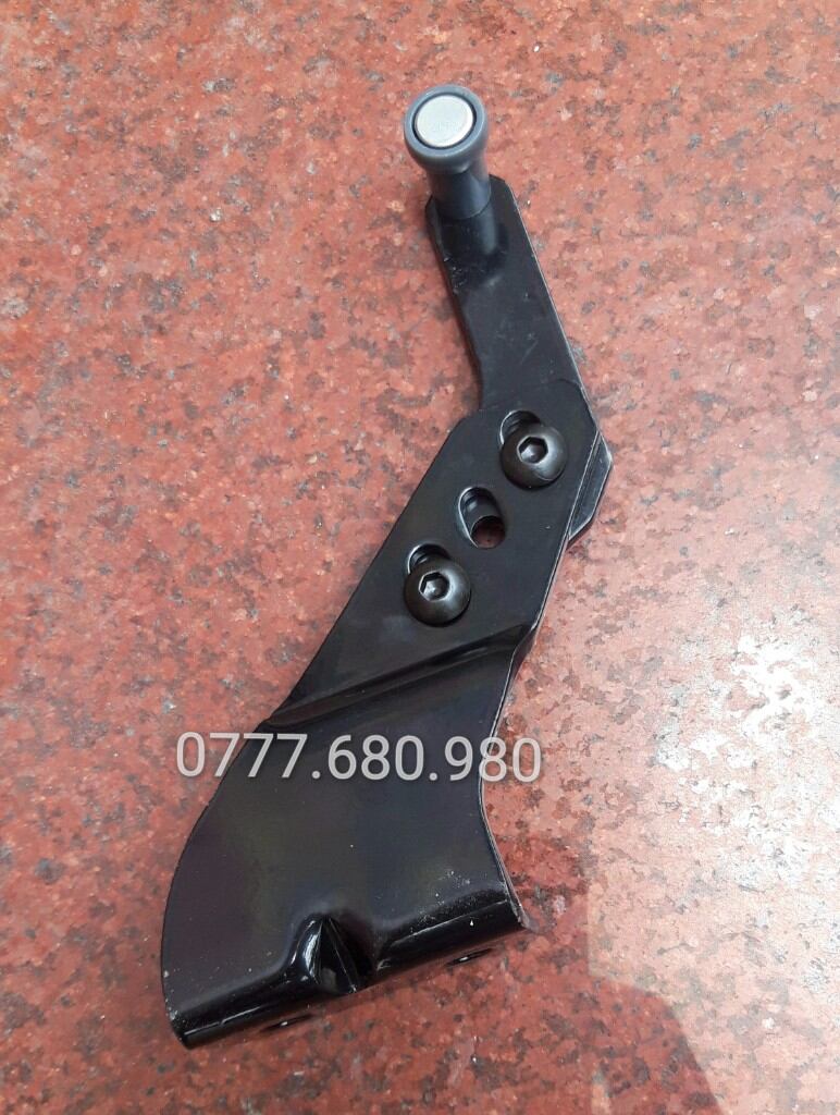 Bạc đạn cửa lùa dưới ford transit