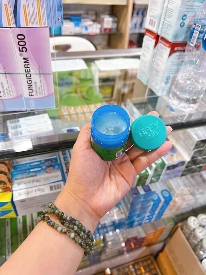 Dầu bôi chống cảm lạnh tiffyrub thái lan