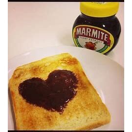 SỐT MỨT MEN PHẾT BÁNH MARMITE ORIGINAL YEAST (125G)
