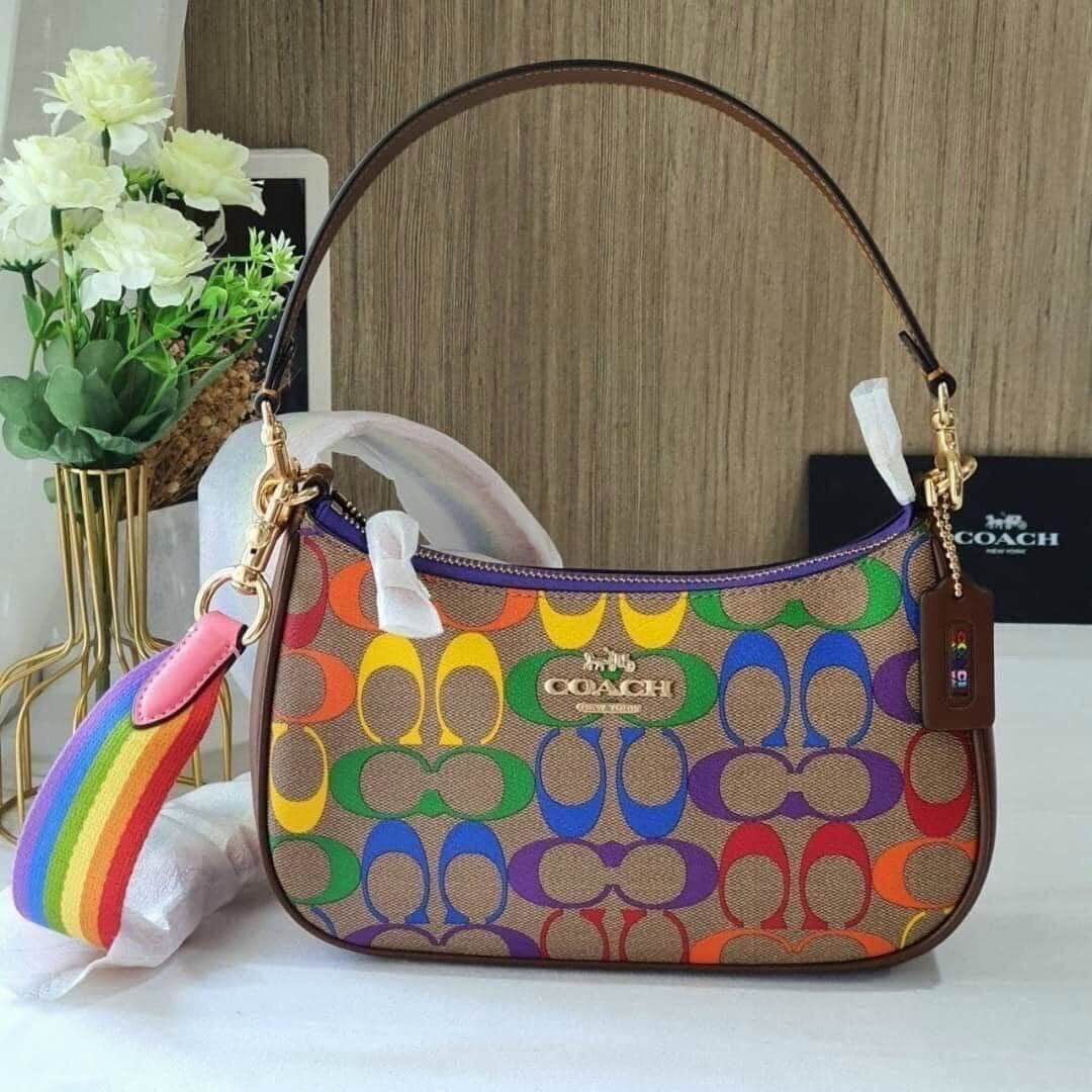 Túi C0a**ch Teri Shoulder Bag
C0ach CA176 dáng thuyền siêu sang