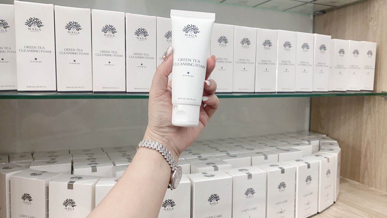 SỬA RỬA MẶT NAGA TINH CHẤT TRÀ XANH