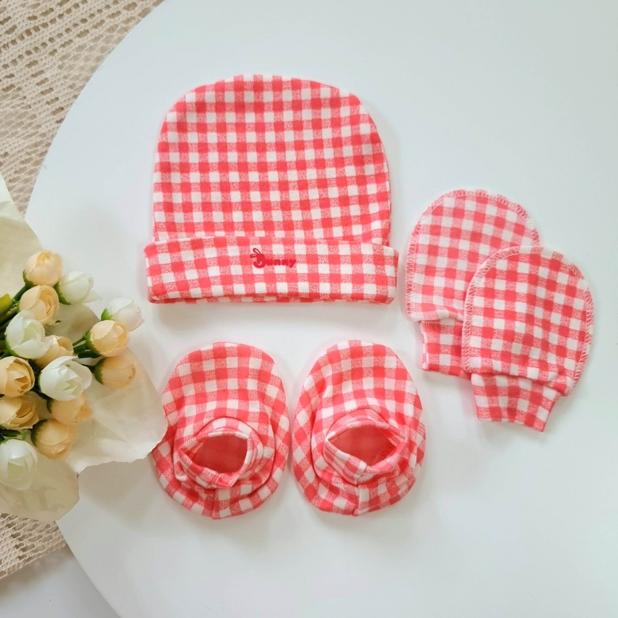 Set mũ + bao tay + bao chân sơ sinh chất đẹp BUNNY