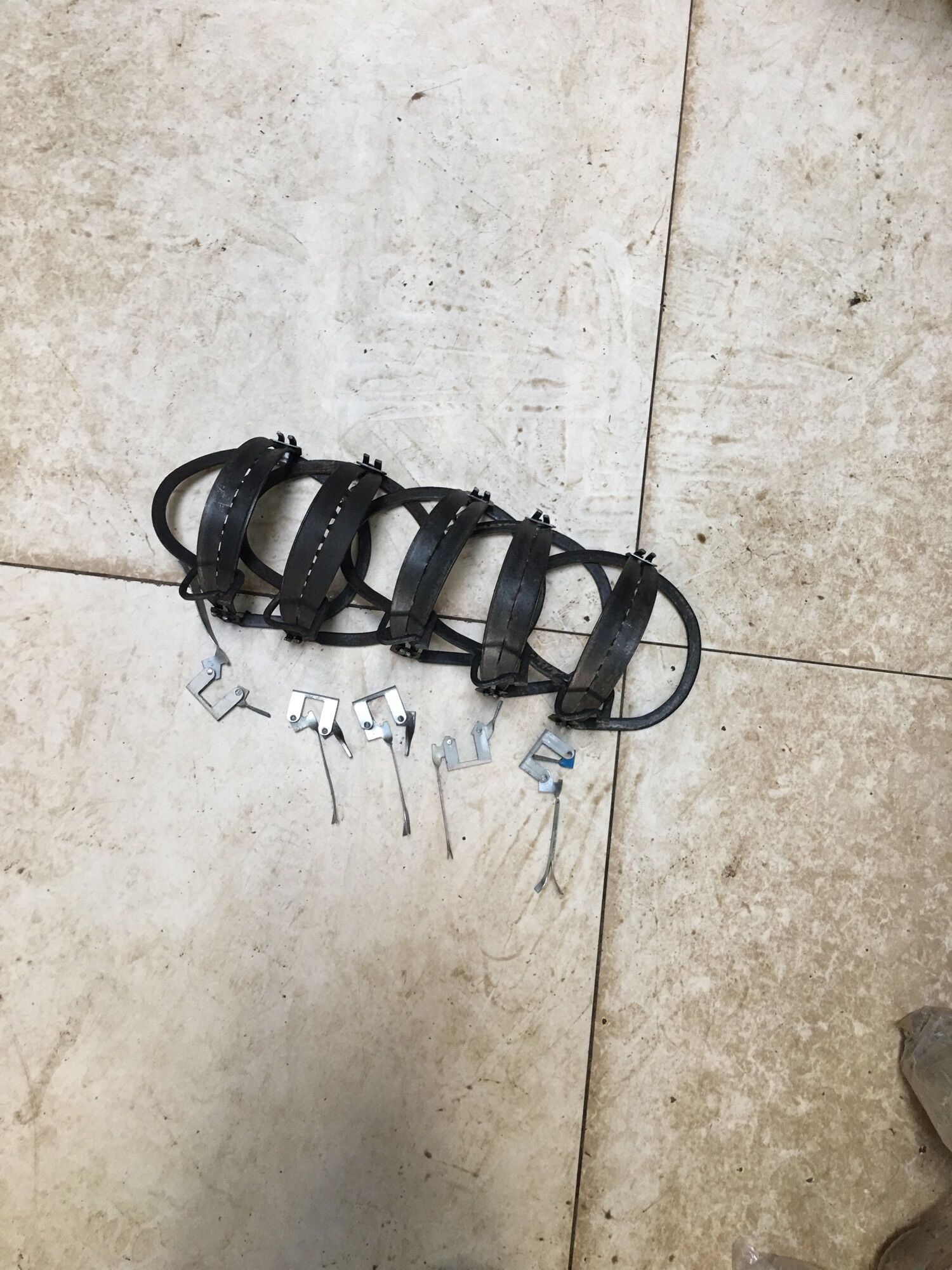 5 BẪY CẠM KIỀNG 14 cm A 150