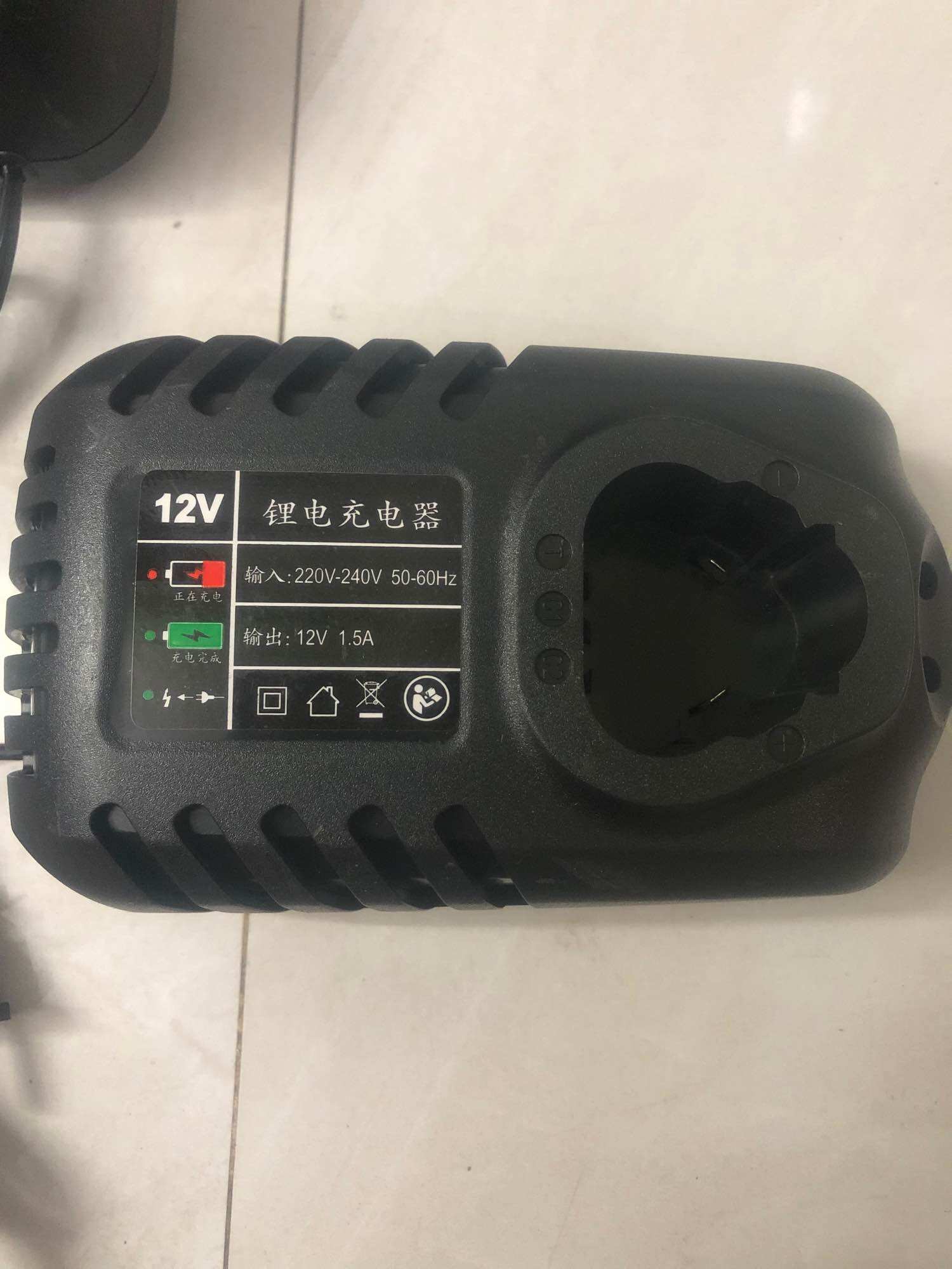 Sạc pin 12V Dongcheng-DCA
