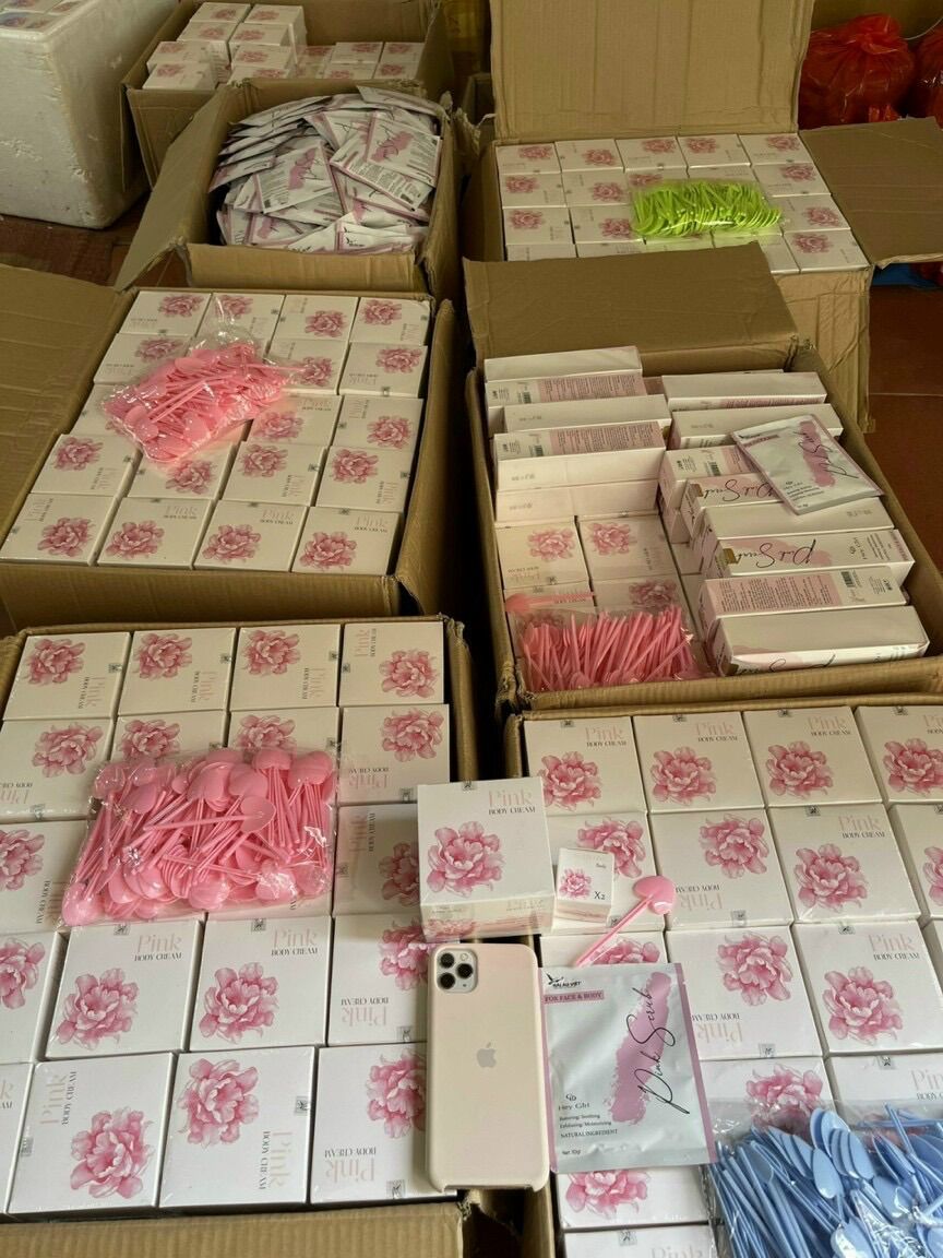 Kem body Pink Mua 1 Tặng 3