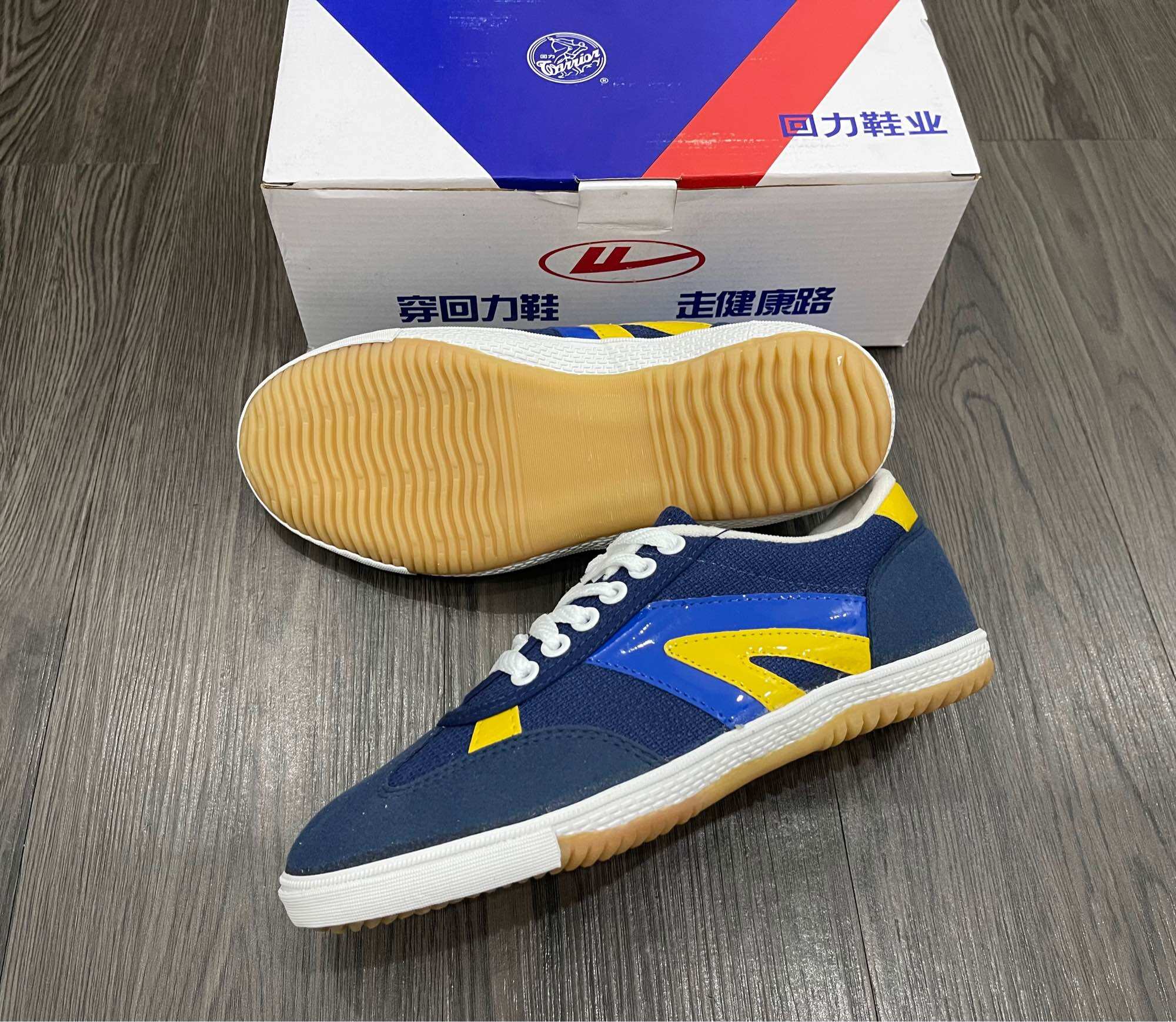 Giày Bata Phủi Warrior WT5 ShangHai chính hãng ( Trắng,Tím Than)