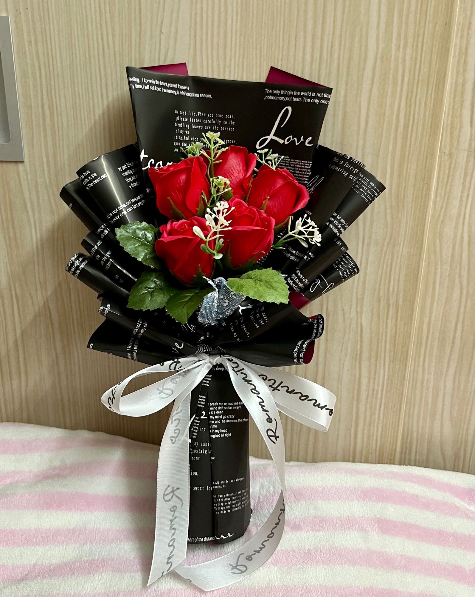 Bó hoa sáp 5 bông kèm thiệp + túi tặng nhân dịp sự kiện, 8-3, 20 10