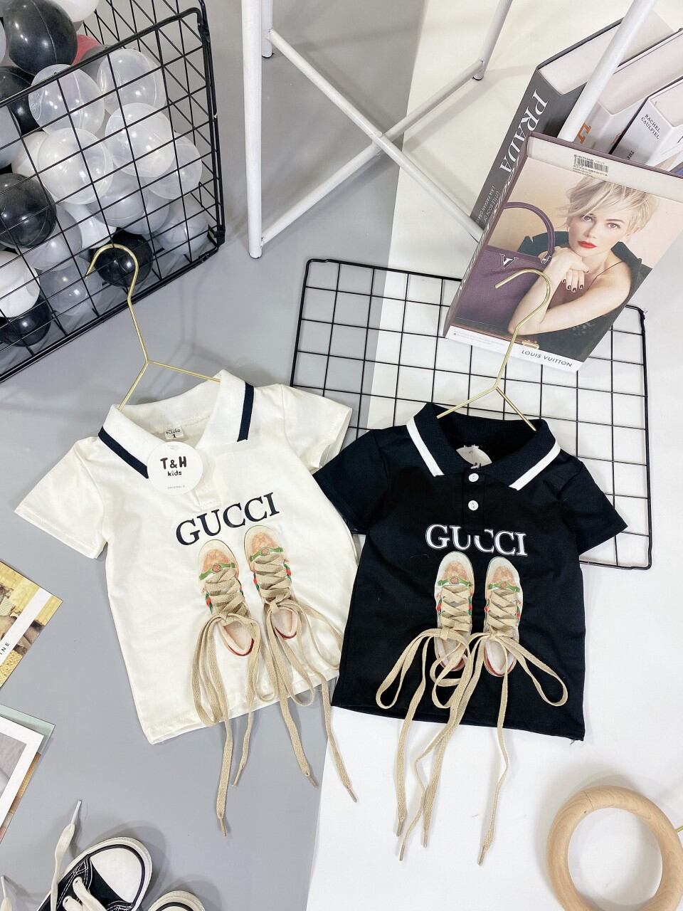 Áo thun bé gái GUCCI kiểu đôi giày