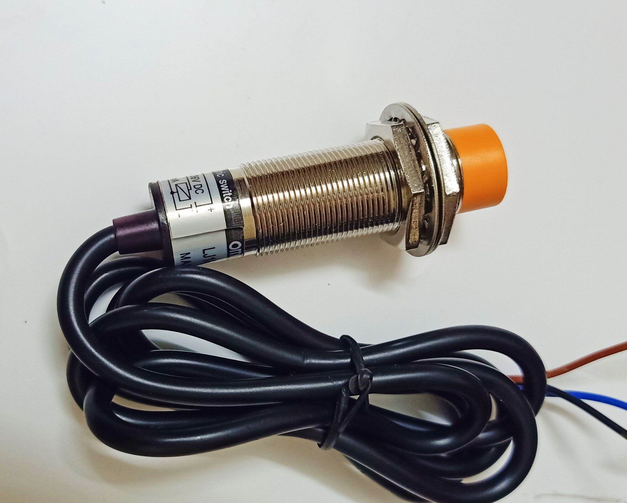 Cảm biến tiệm cận omron lj18a3-8-z/by ,lj18a3-8-z/ay phi 18mm