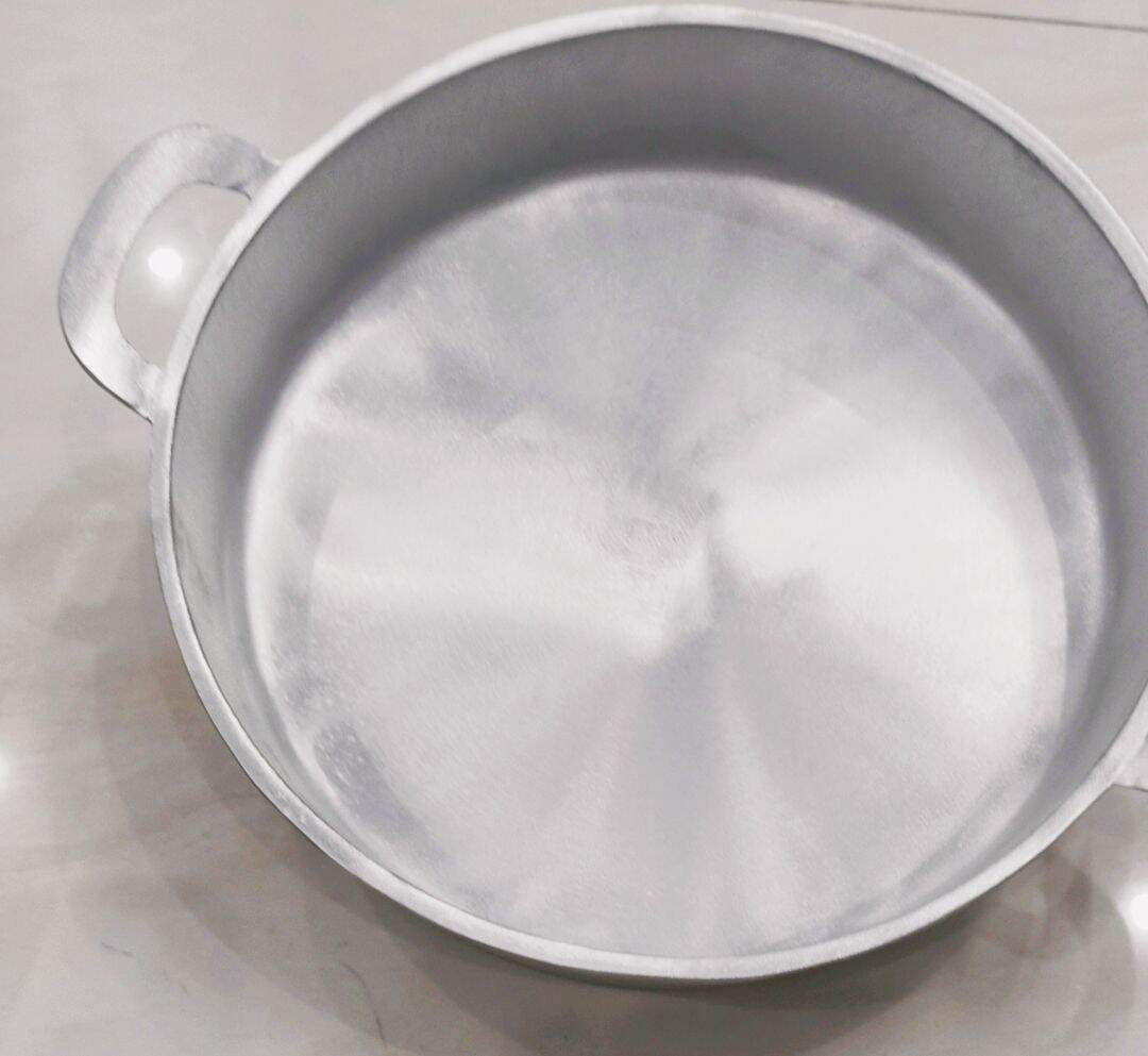 CHẢO GANG ĐÍT BẰNG ( DK26,5CM ĐÃ ĐƯỢC MÀI TRÀ RẤT ĐẸP)