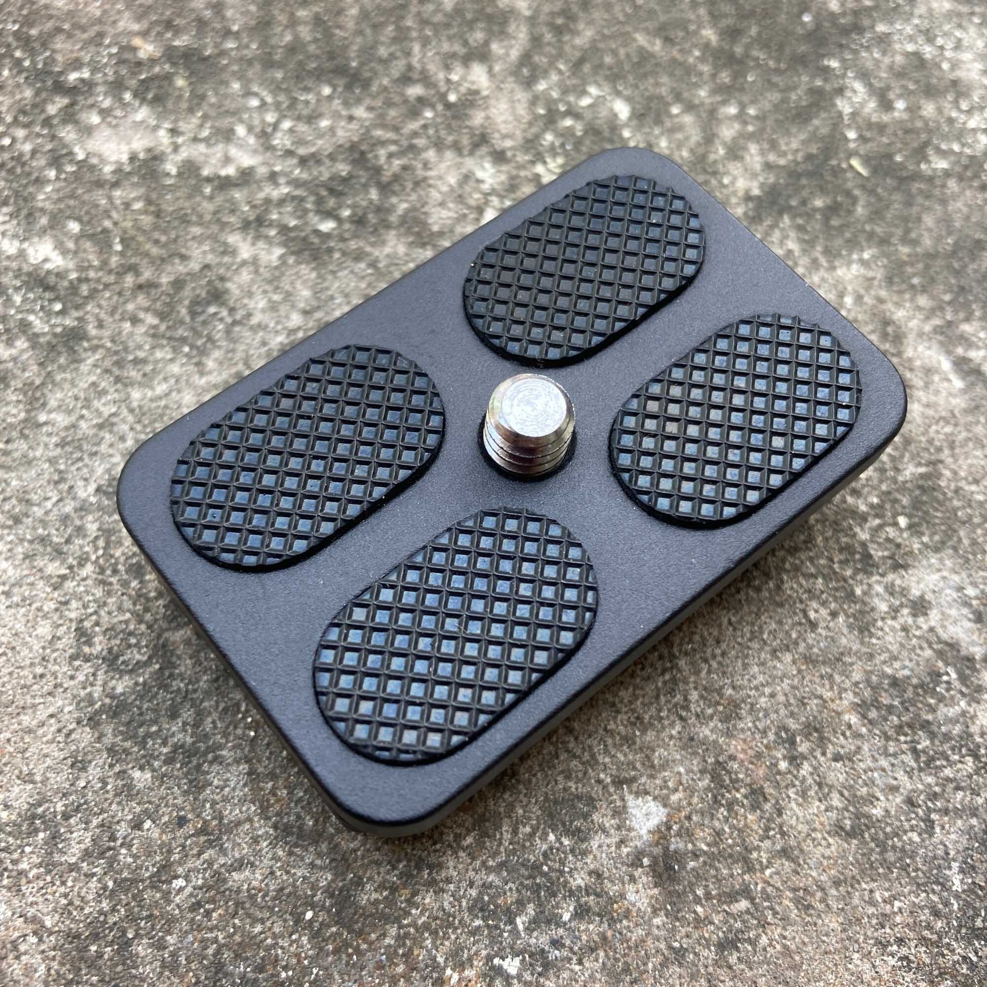 Plate PU-50s - Đế chân máy ảnh Benro is05