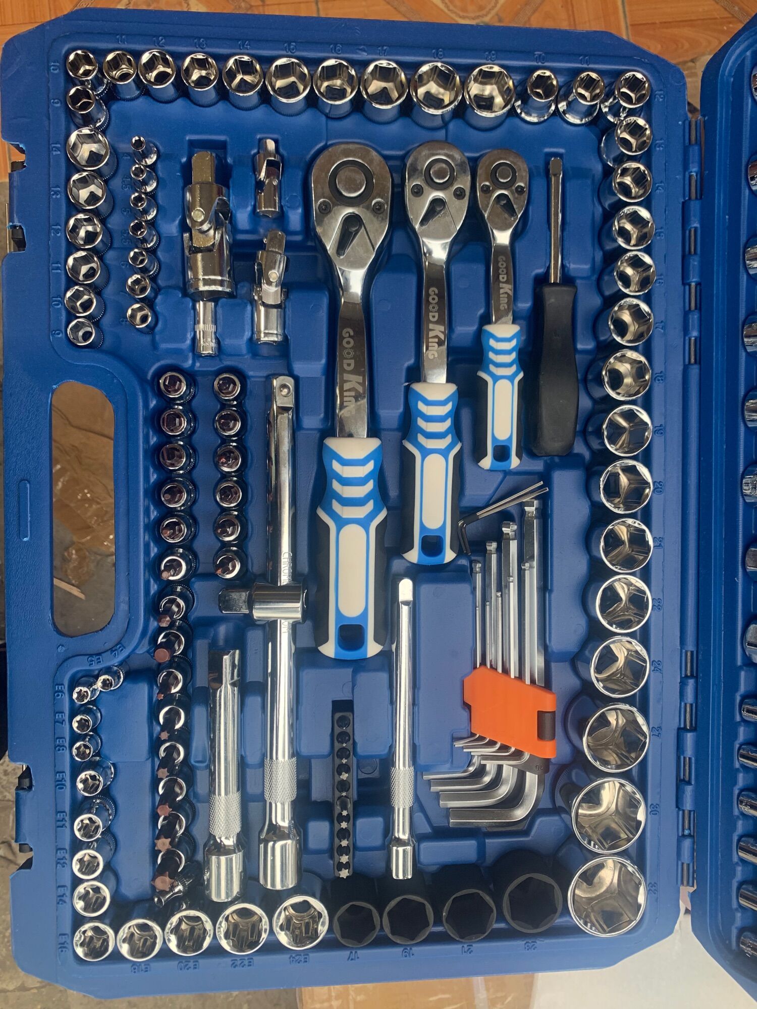 Bộ dụng cụ sửa chữa 121 chi tiết