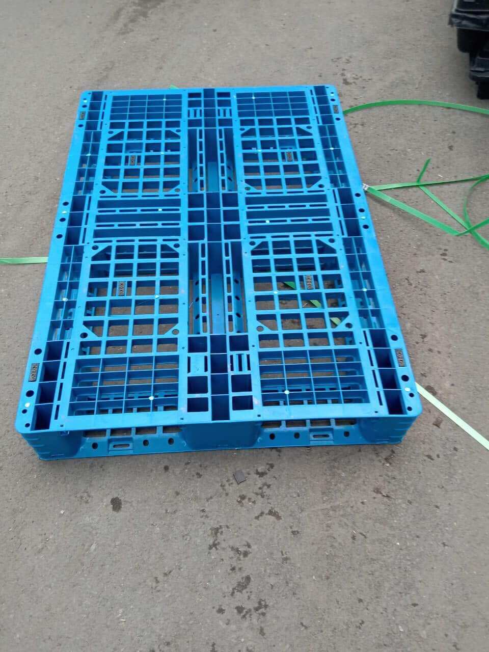 Pallet nhựa mới 95% 120x80x14cm