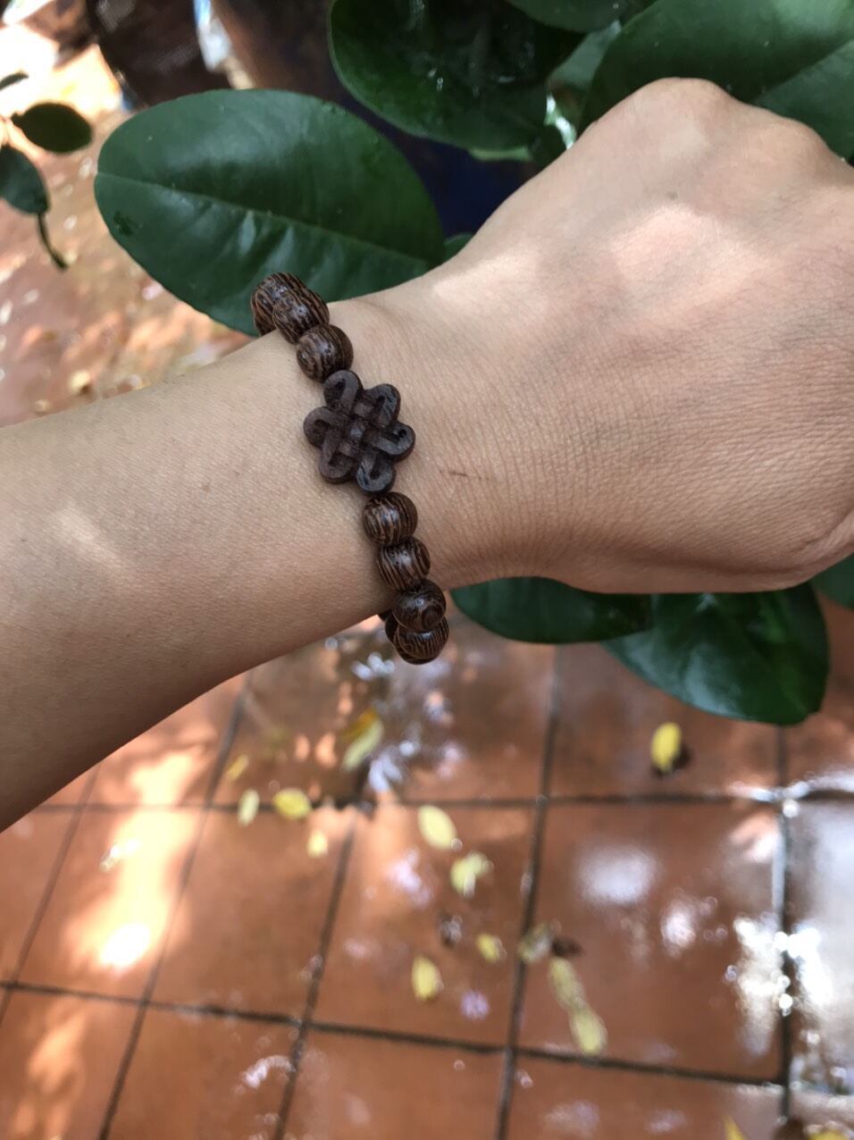 Vòng tay mun đuôi công mic cát tường, đồng tâm
