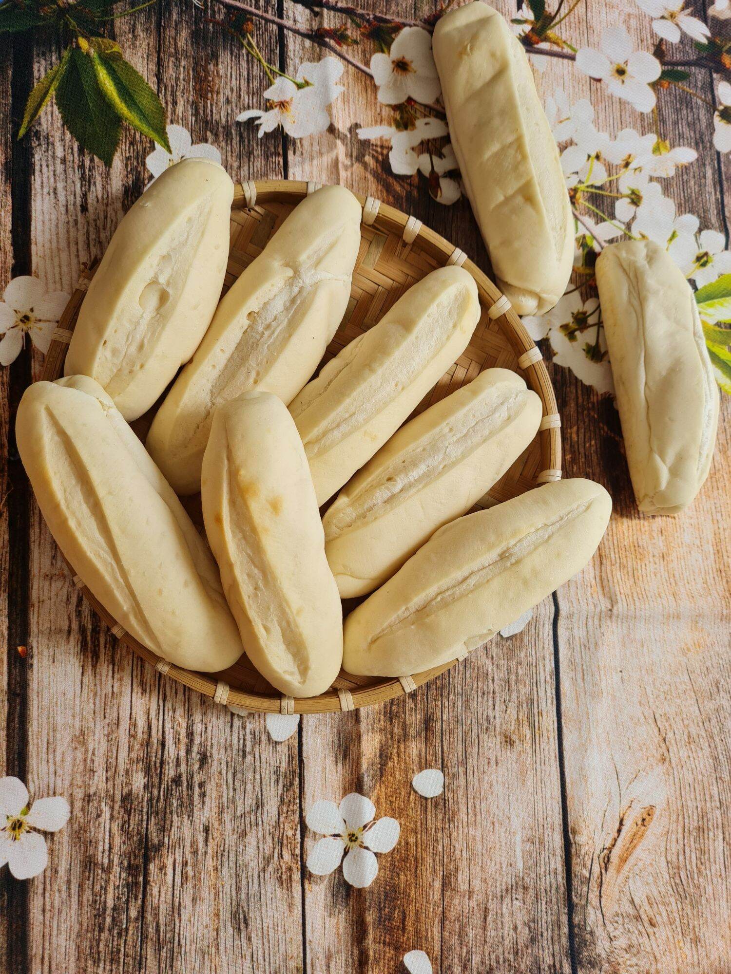 Bánh mì tươi đặc ruột cấp đông