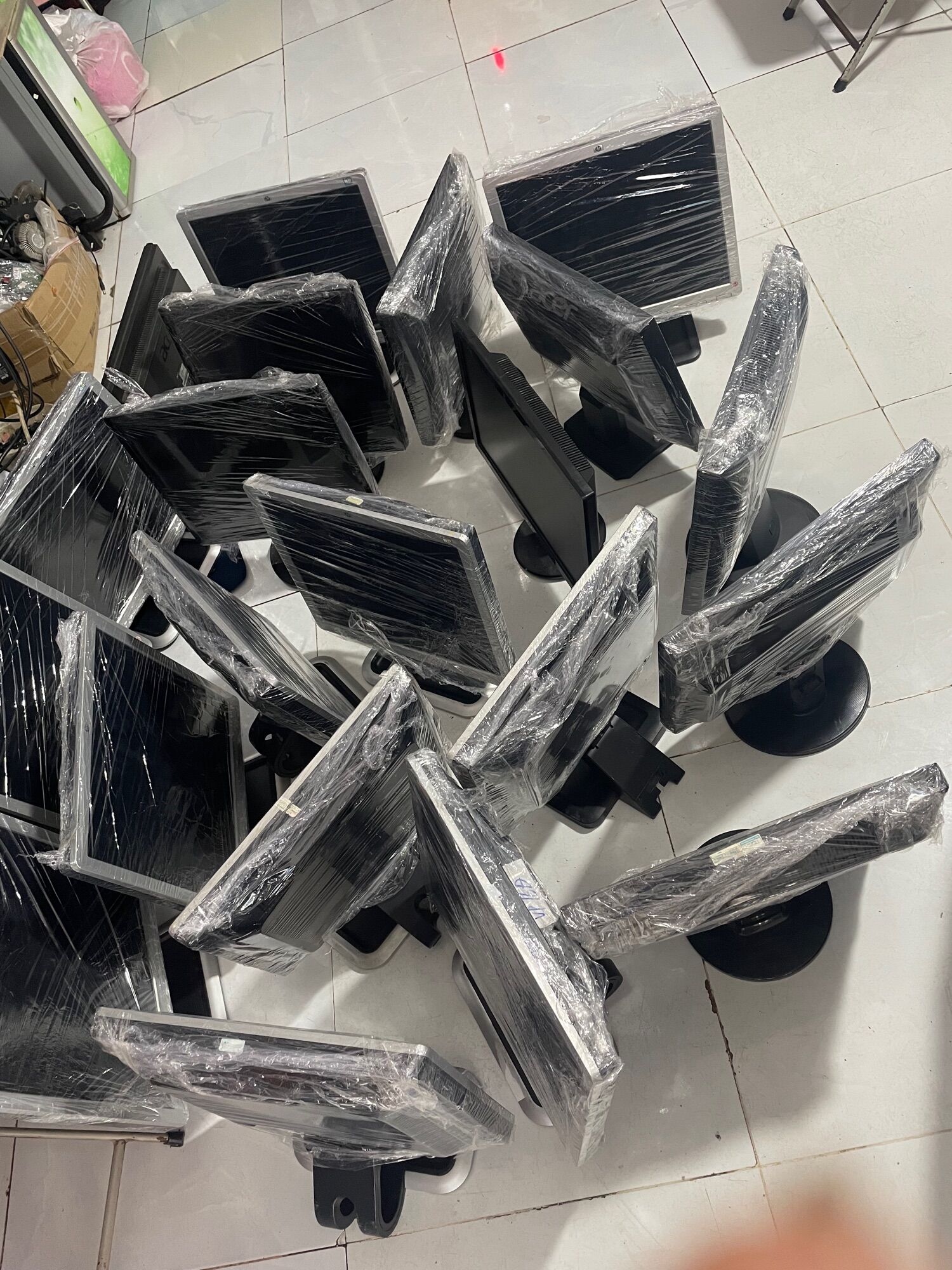 Màn hình thành lý cty 17in hp 1710-1711 vuông giá rẻ tphcm