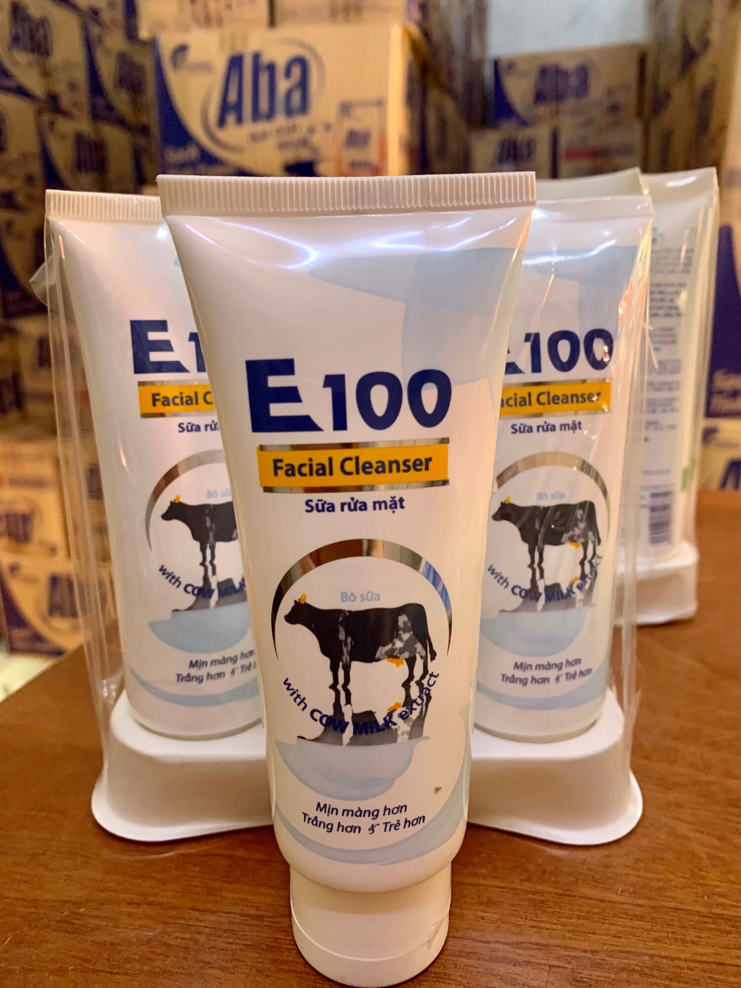 Sữa rửa mặt e100 bò 80g