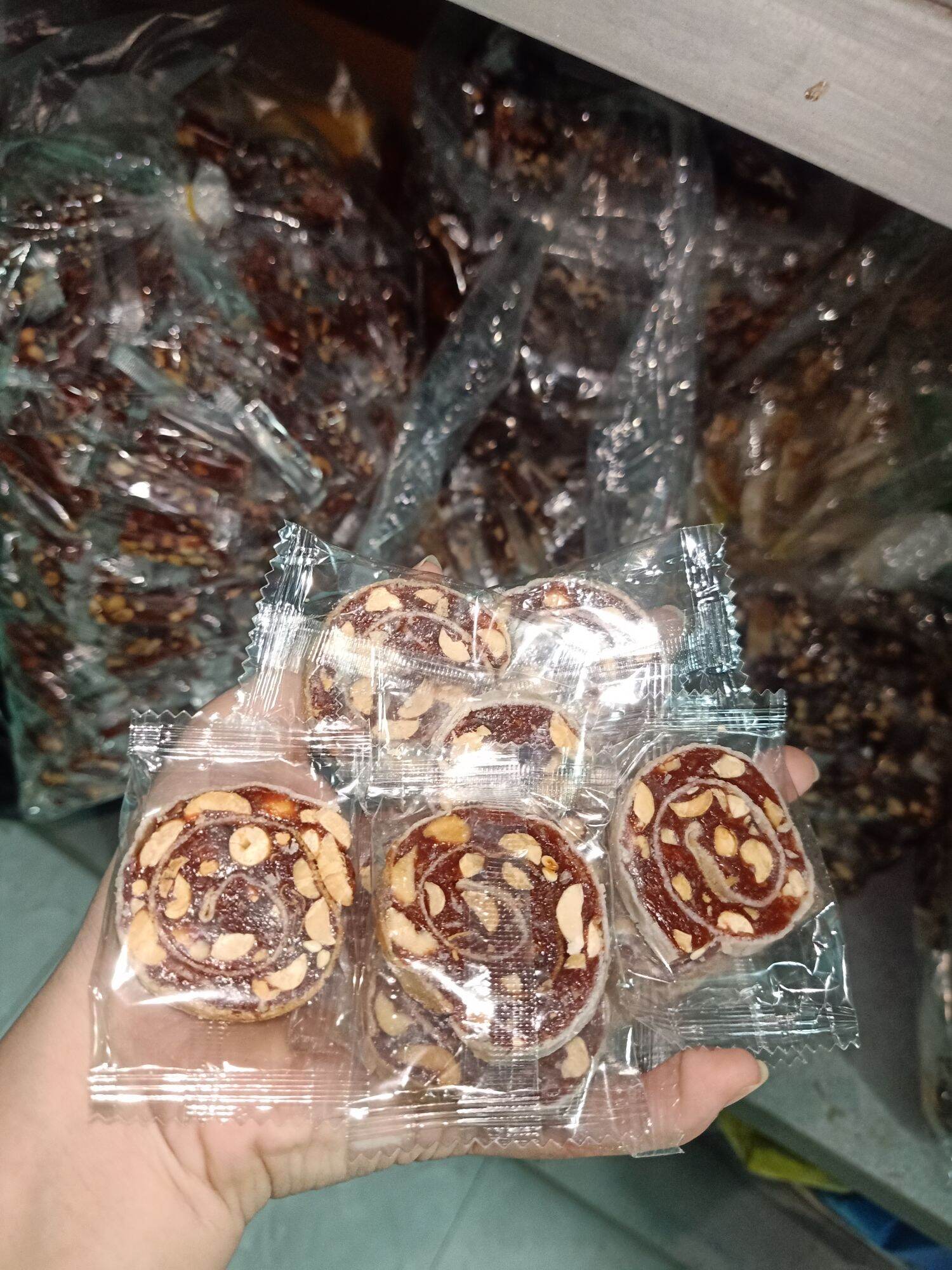 KẸO CHUỐI CUỘN đậu phộng-500g/1Kg