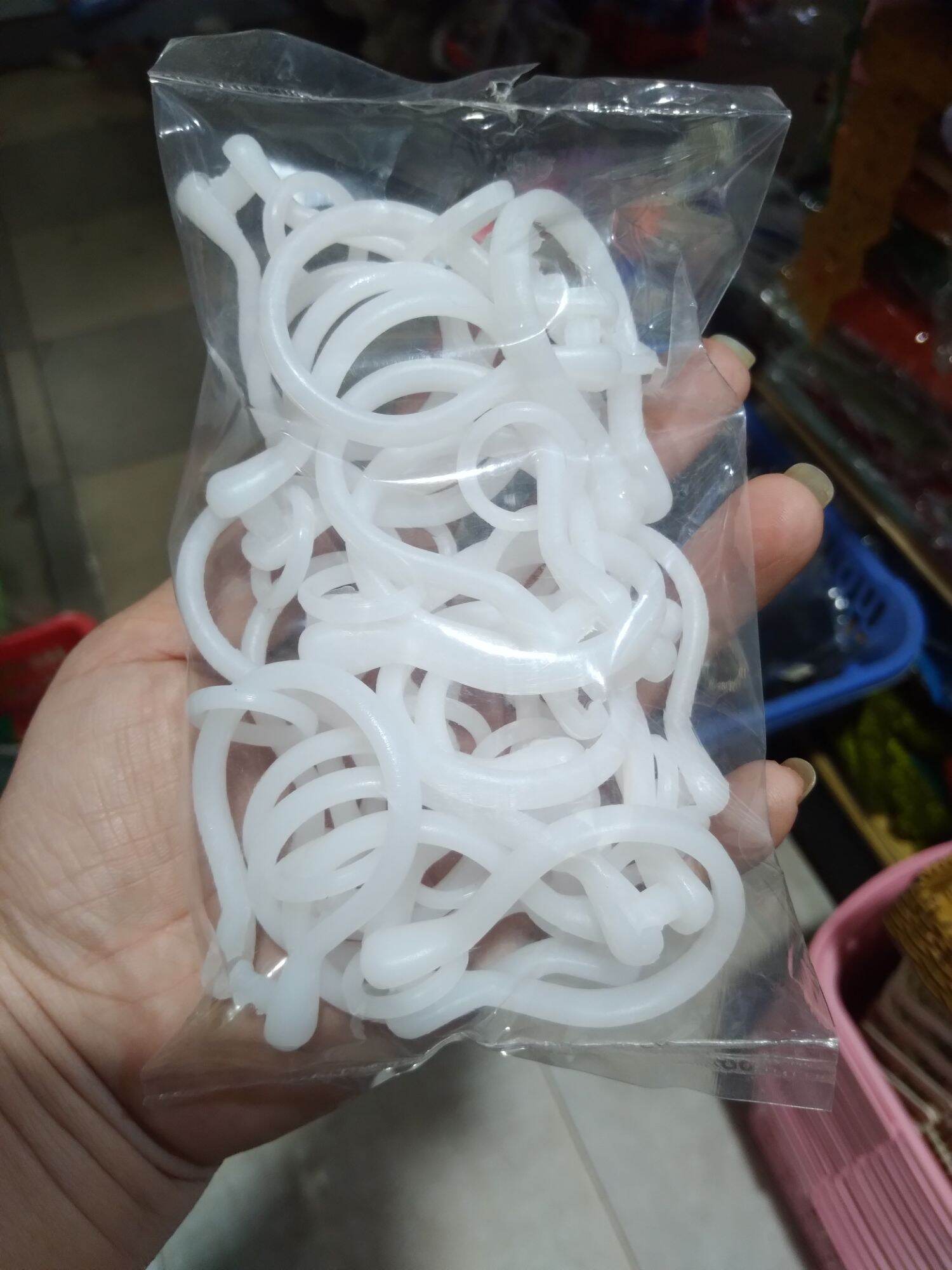 Khoen may màn cửa bán 1 túi 100 khoem ,giá bán 50000