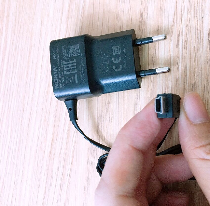 Cục sạc đầu v3