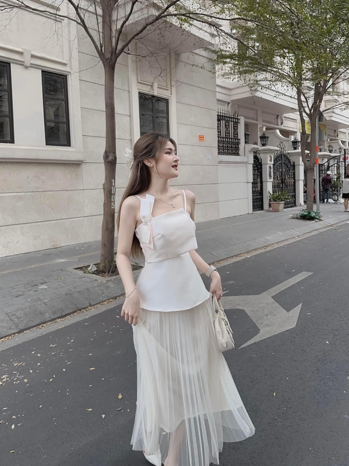SET ÁO 2 DÂY NƠ PEPLUM PHỐI CHÂN VÁY LƯỚI