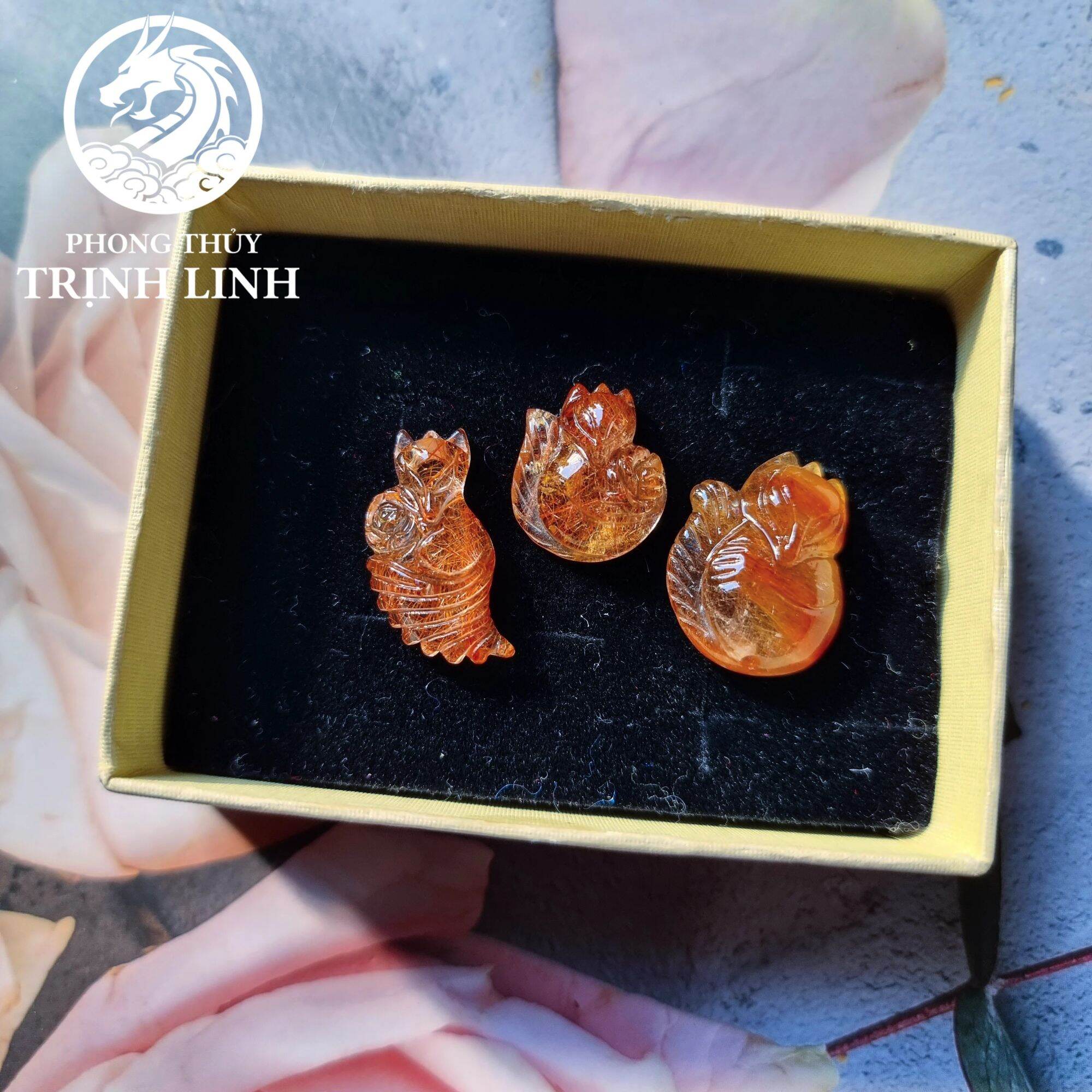 VÒNG CỔ HỒ LY THẠCH ANH TÓC NÂU ĐỎ