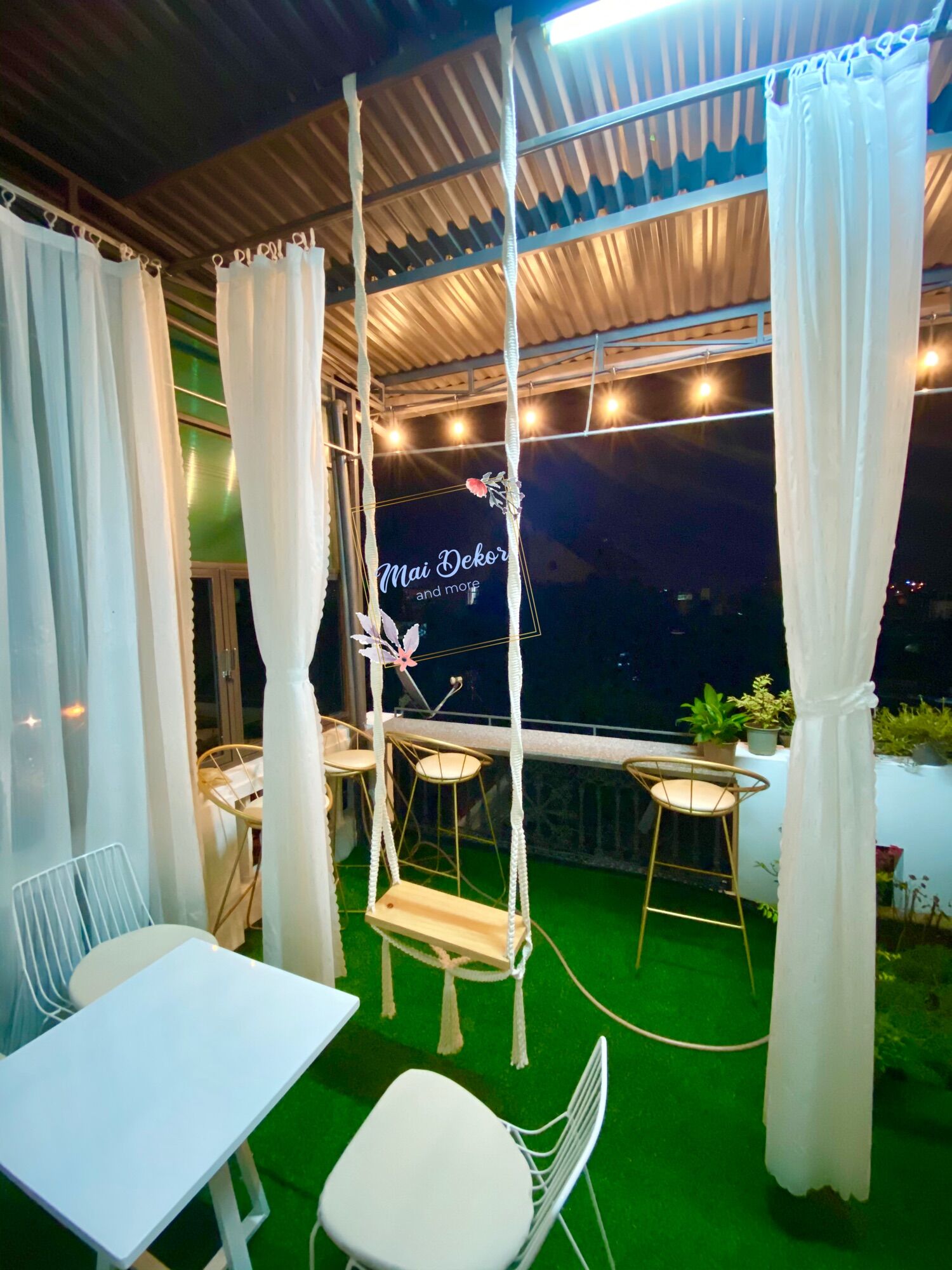 Xích đu gỗ thông kết hợp macrame
