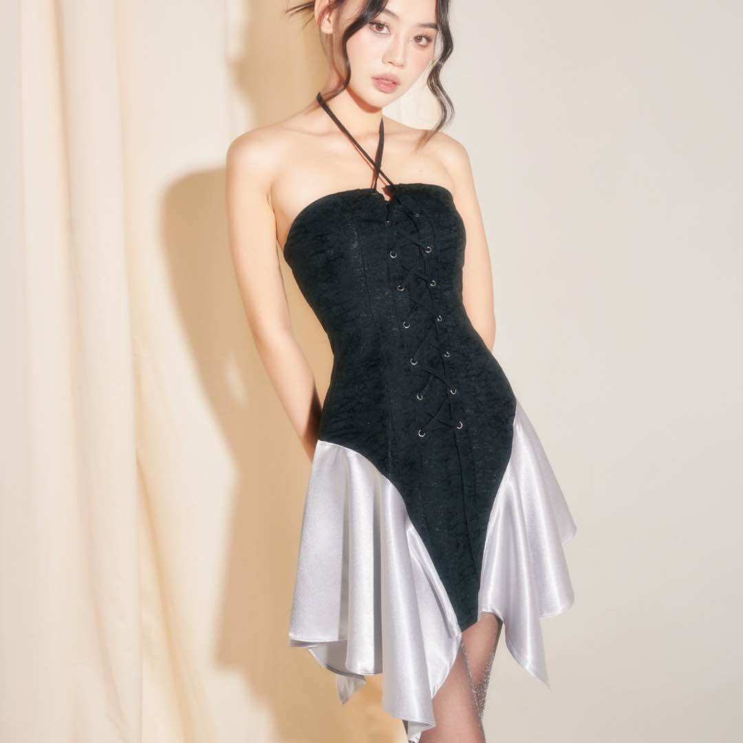 Đầm ngắn cúp ngực dây chéo INTO.EIGHT thiết kế (Noelle Dress)