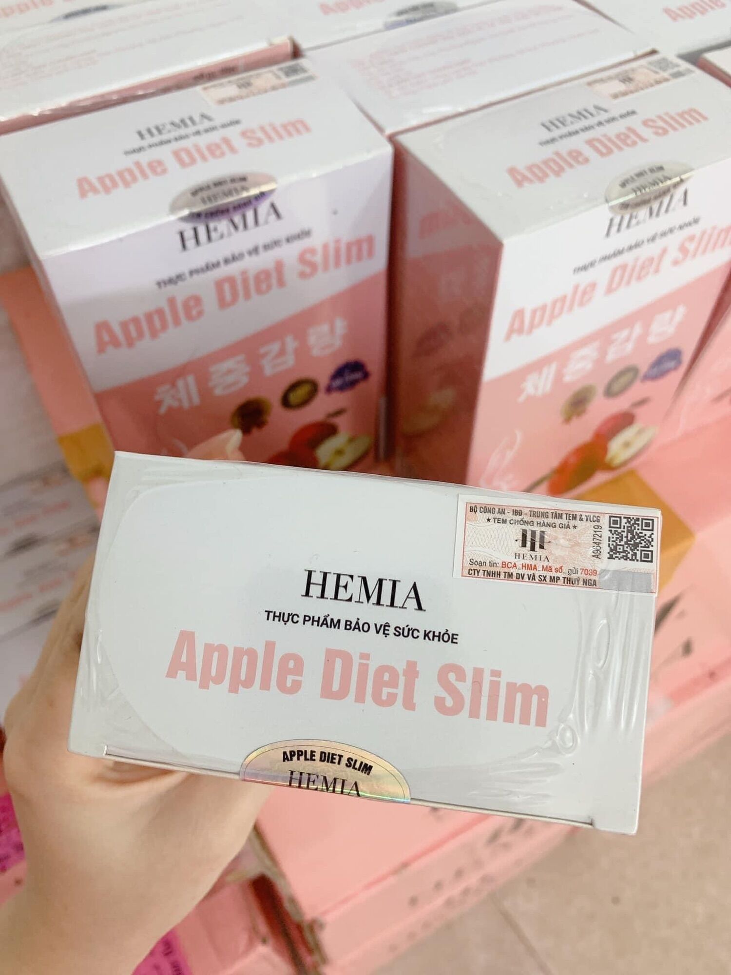 Thạch táo hemia giảm cân tặng cốm