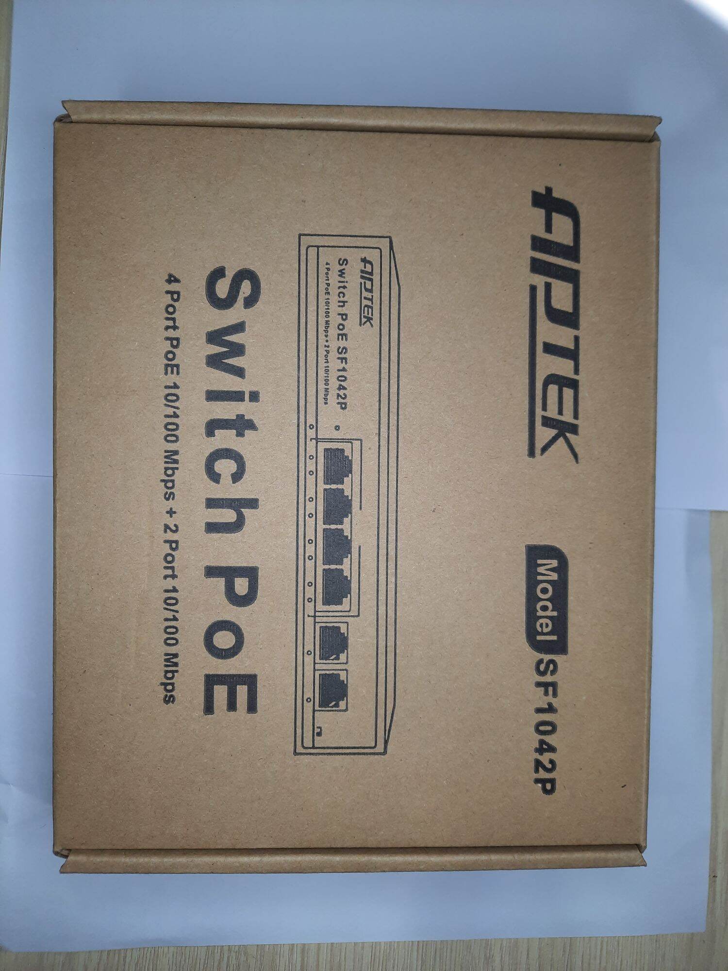 Switch 4 cổng PoE APtek  2 cổng Uplink SF1042P