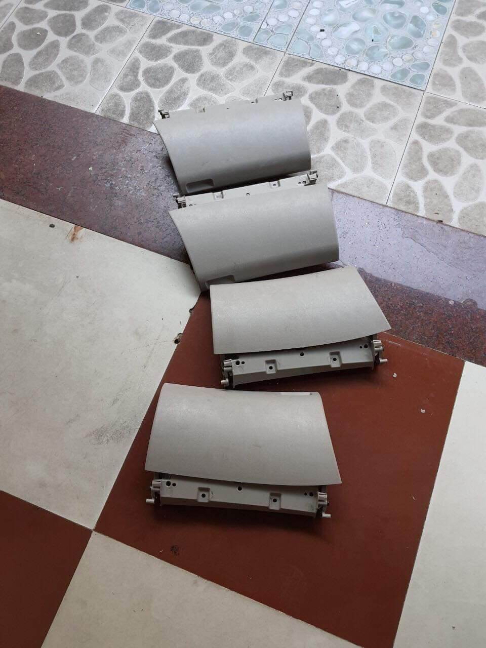 nắp cốp phụ innova