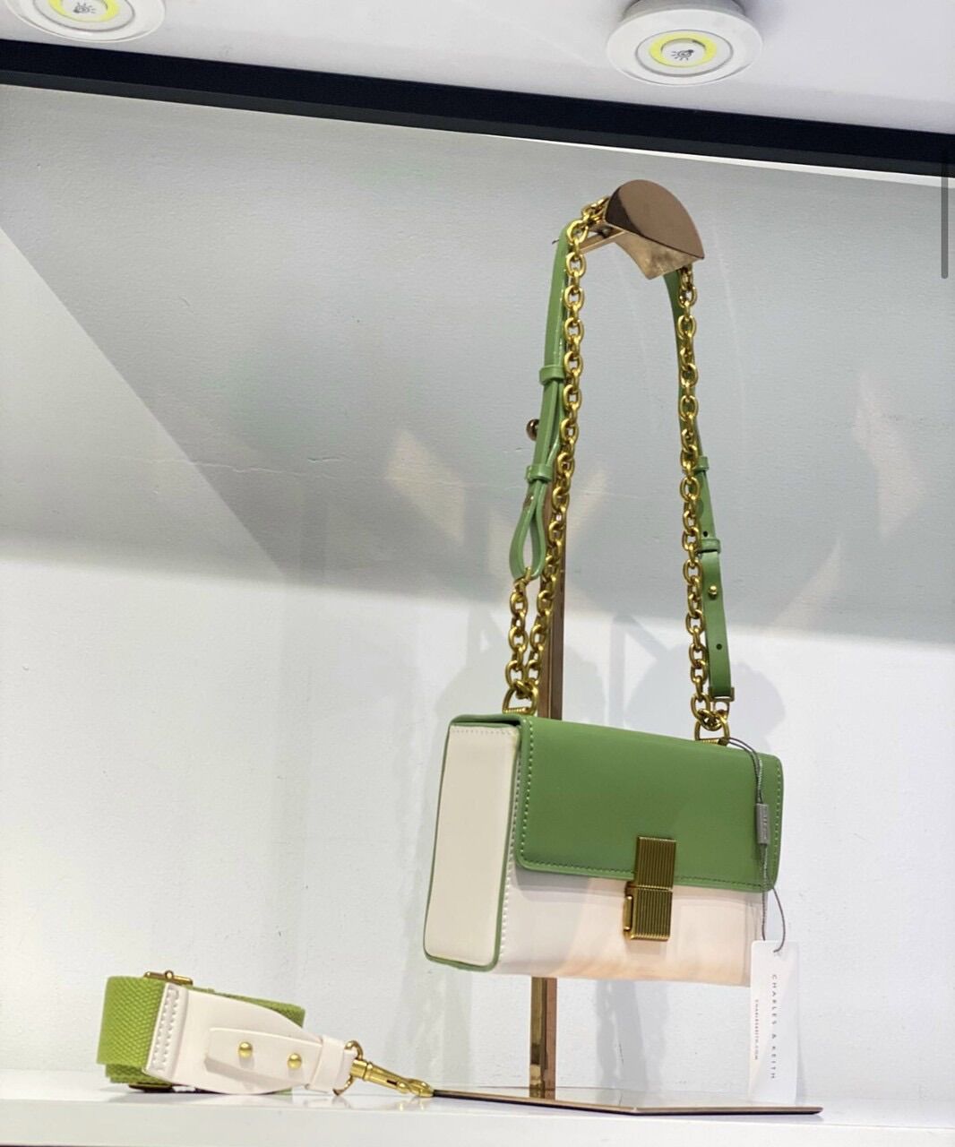 Clutch Charles & Keith Metallic Push Lock