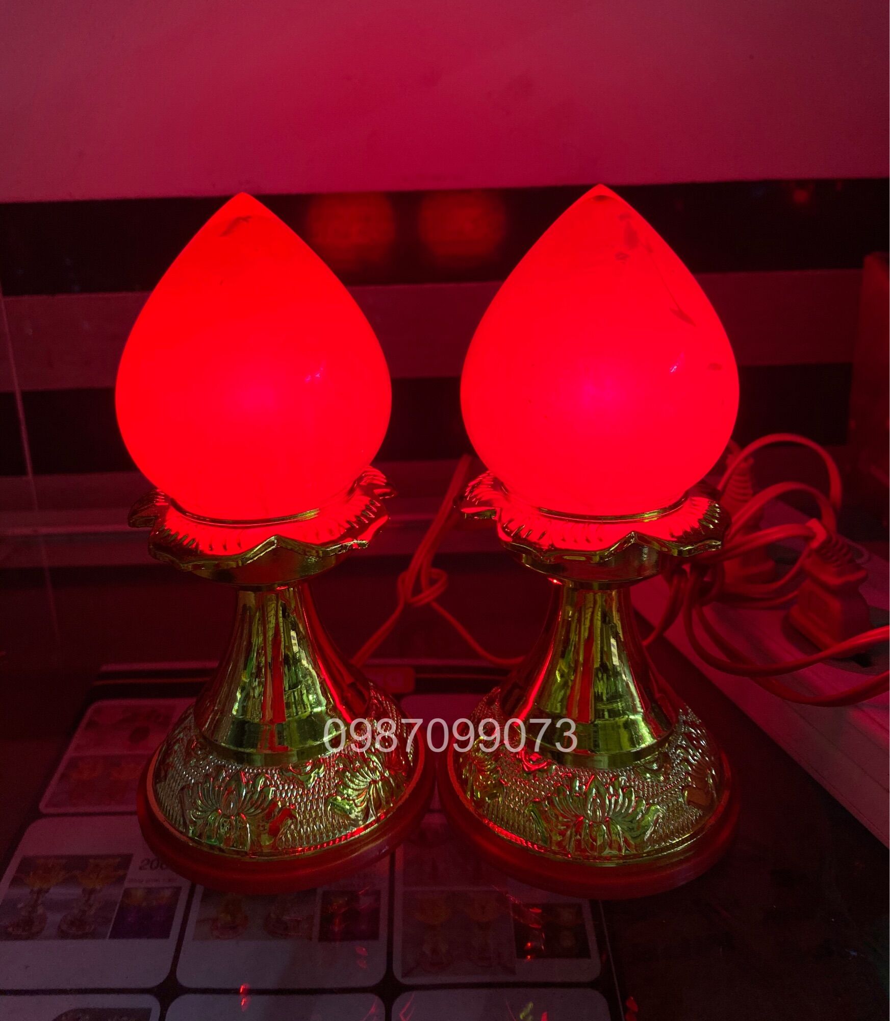 ĐÈN THỜ TRÁI ĐÀO LỤC GIÁC (MỘT CẶP)