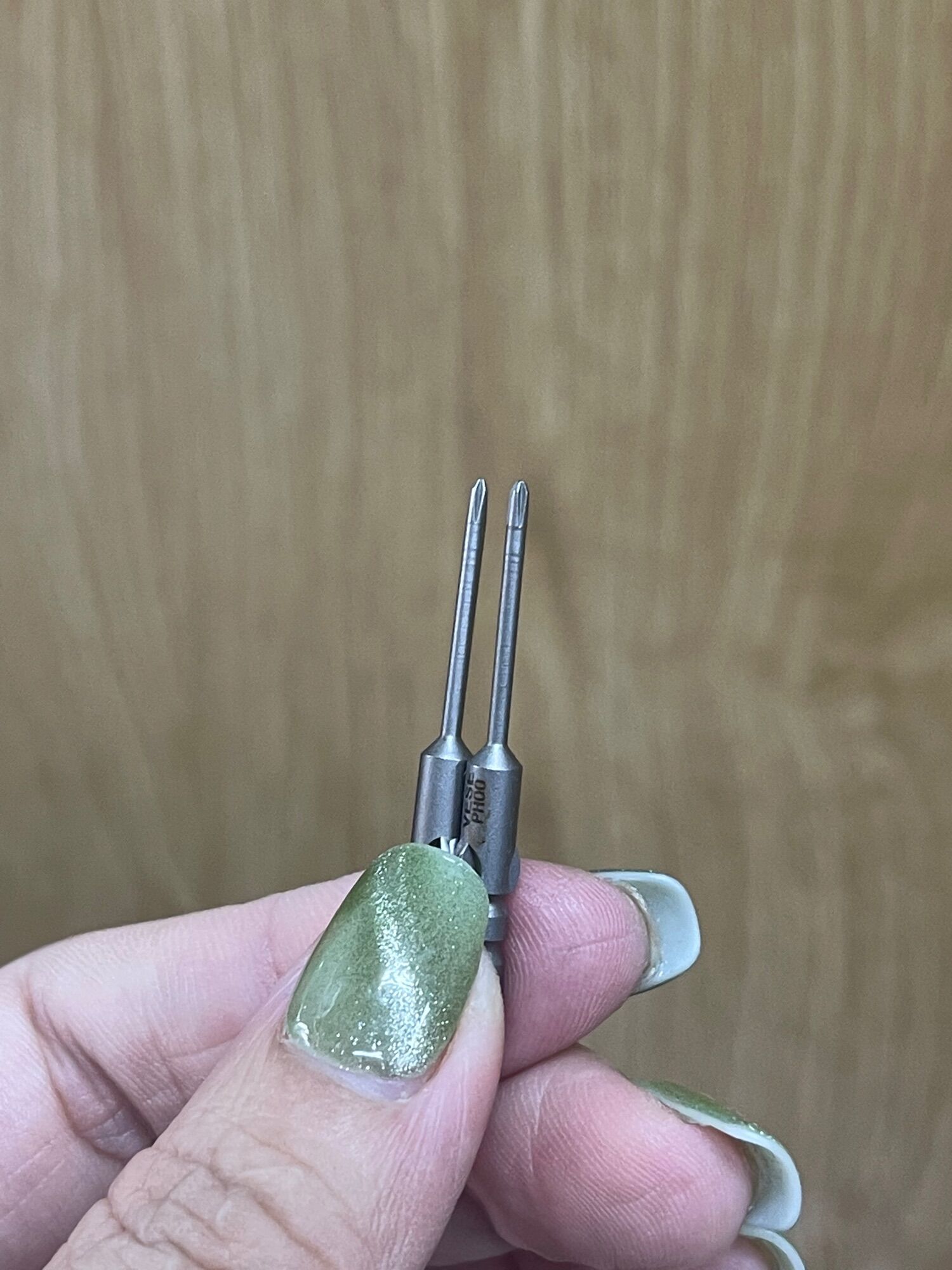Đầu vít 4 cạnh