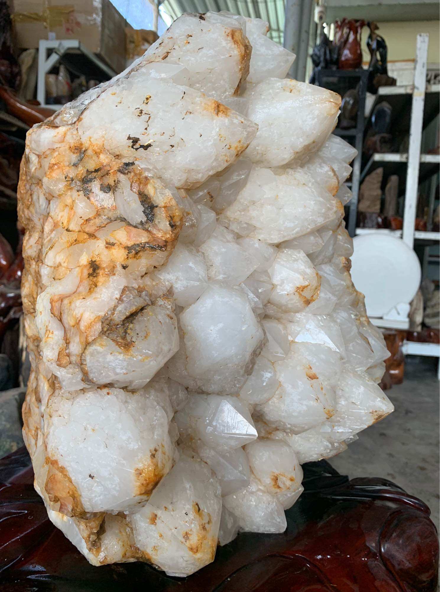 Đá thạch anh búp tự nhiên,(TA4 ,KL: 57kg,C: 53cm, R: 34cm) ...(DTA07)