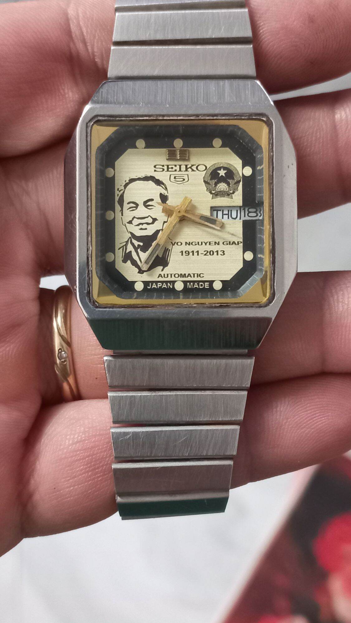 Đồng hồ nam seiko cơ automatic xưa họa tiết Bác Giáp và Quốc Huy size 38mm