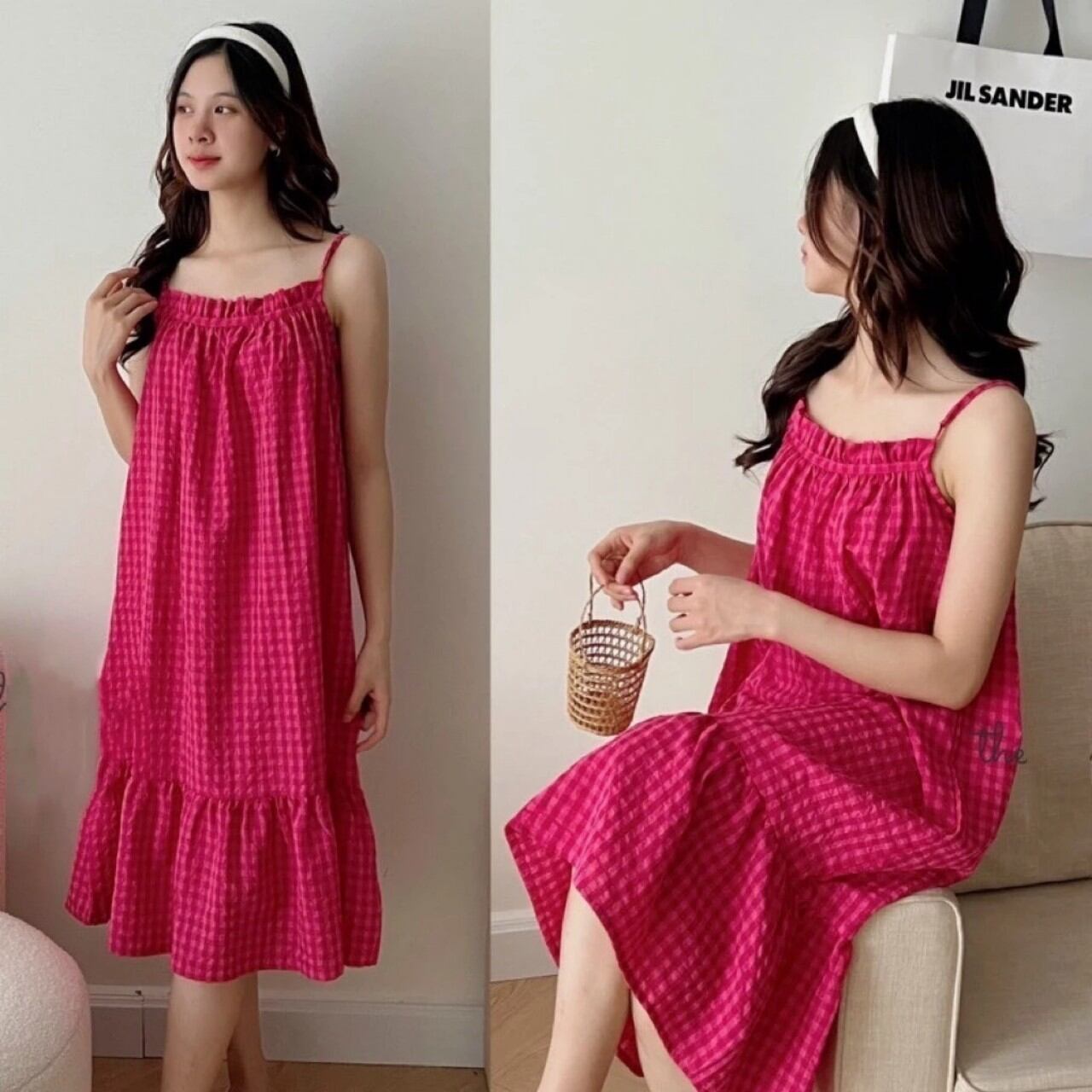 Váy kẻ caro 2 dây nhỏ.