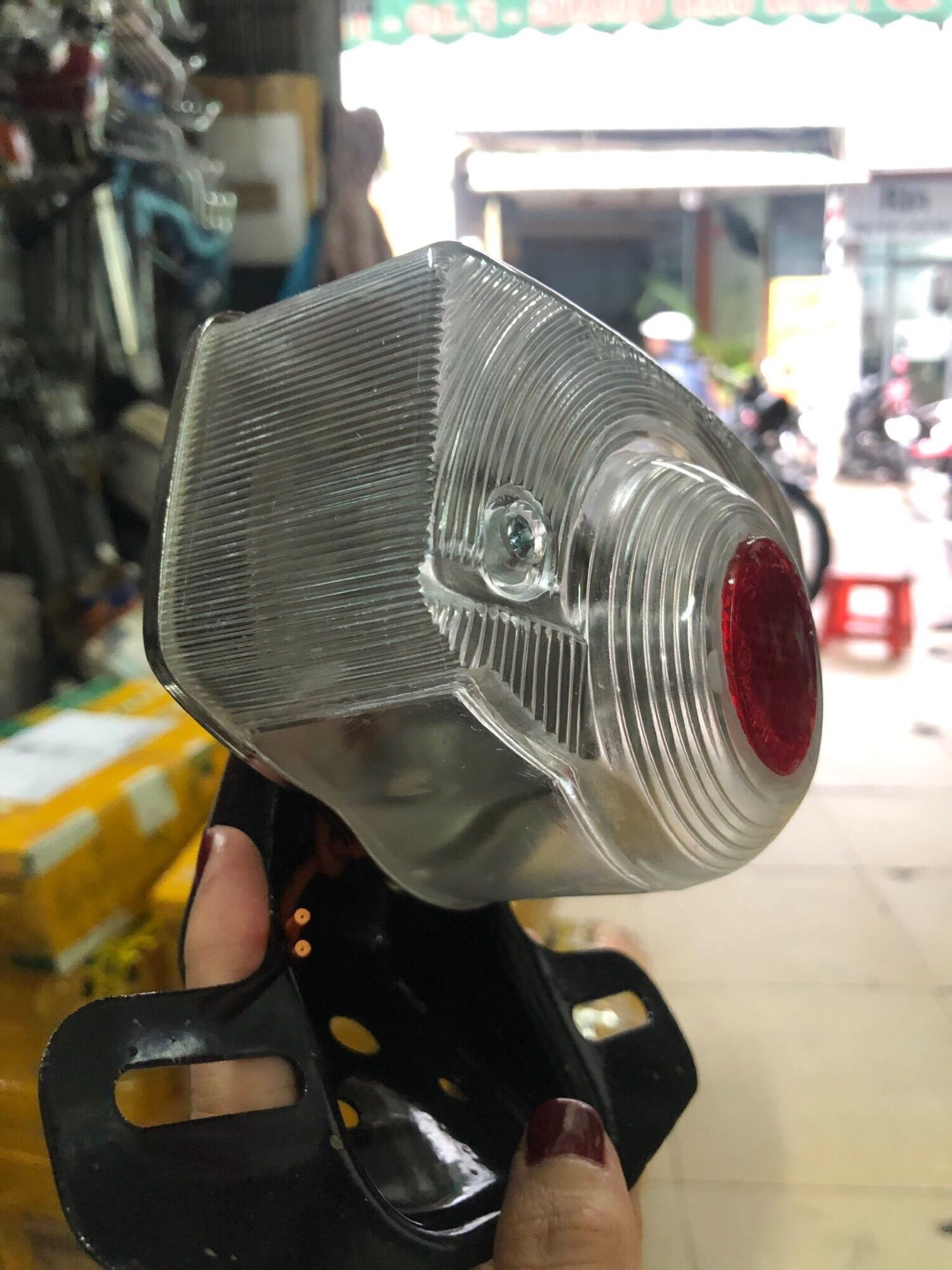 Đèn lái CD chụp trắng đồng tiền đỏ