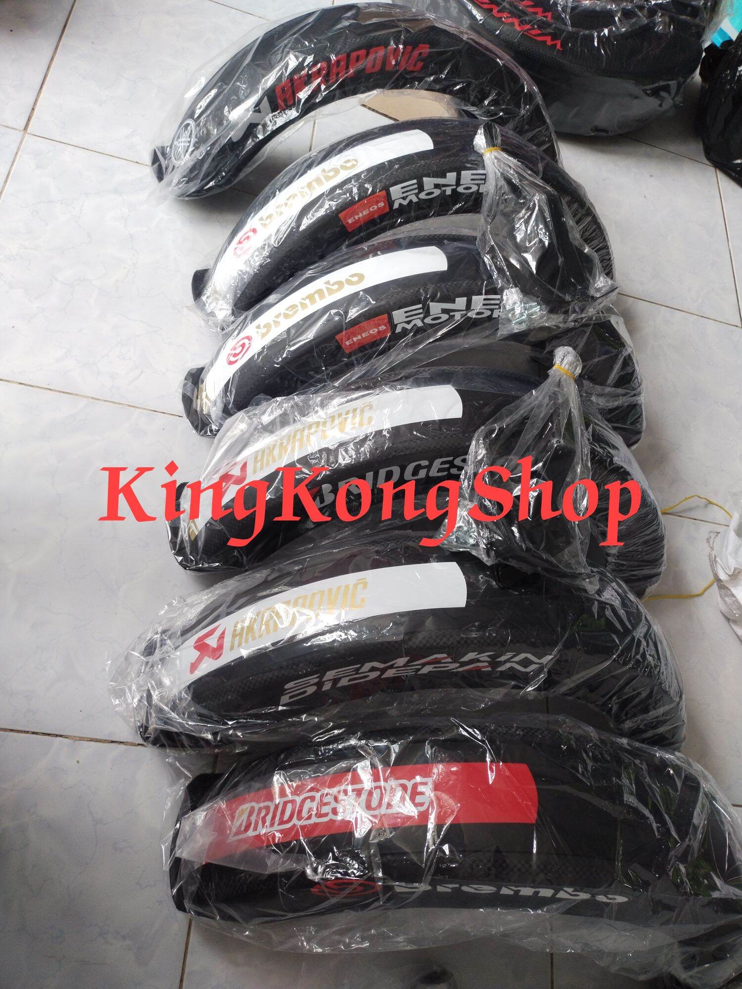 Chắn bùn nguyên lốp gắn exciter 155 ( tem ngẫu nhiên)